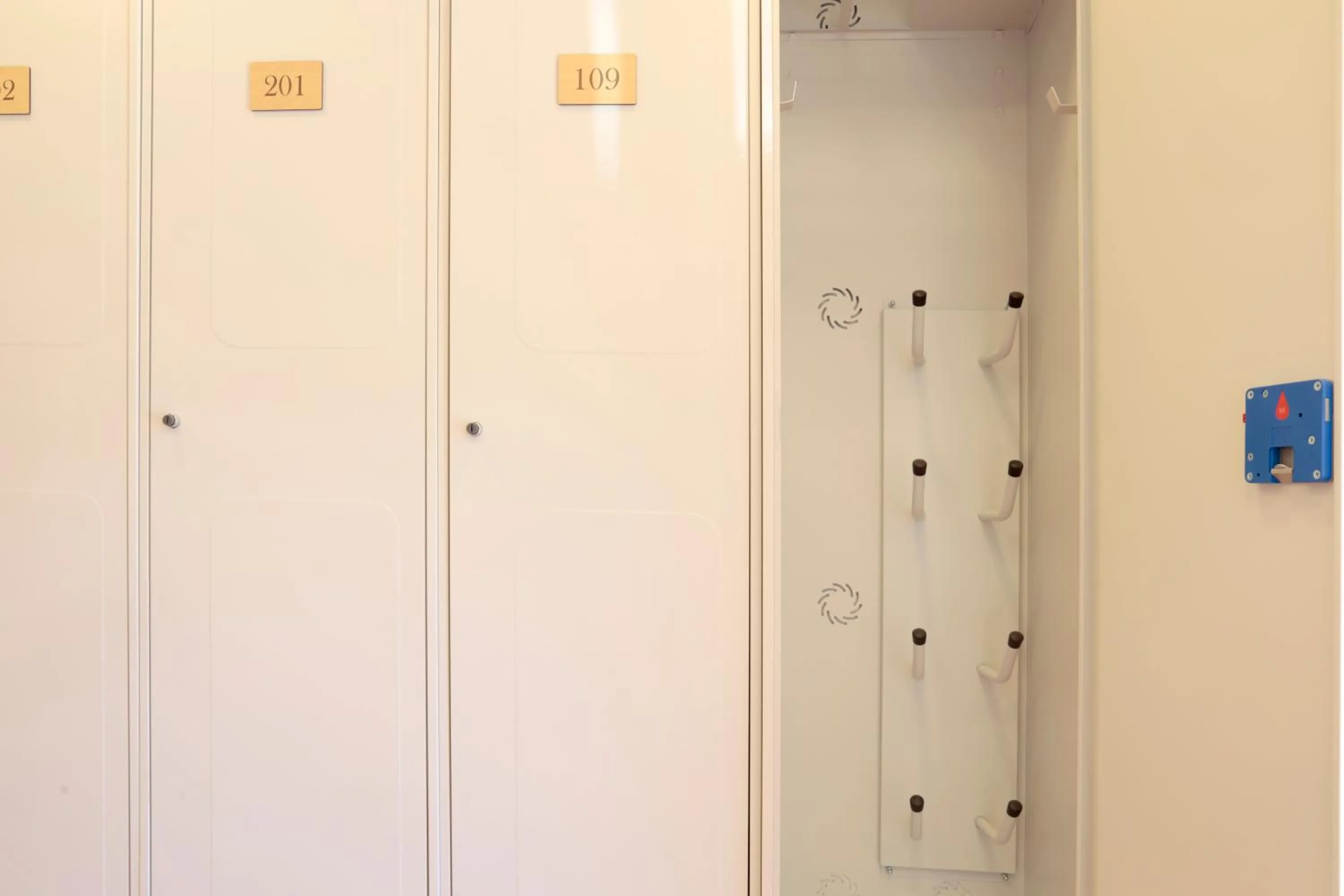 locker in Hotel Blu Aran