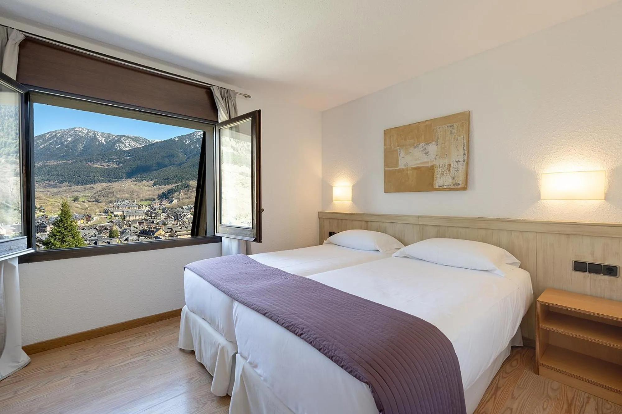 Bed in Hotel Blu Aran