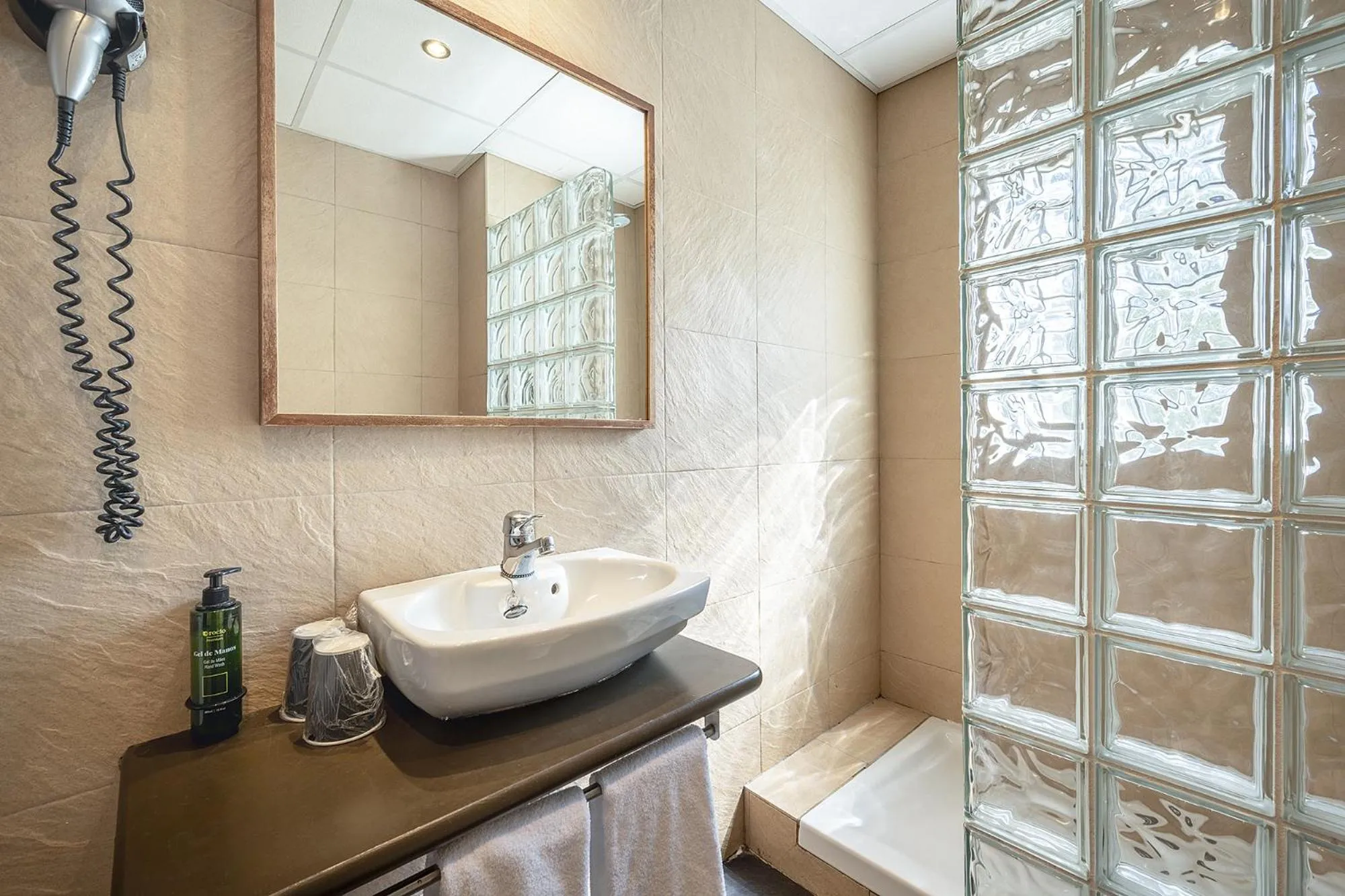 Bathroom in Hotel Blu Aran