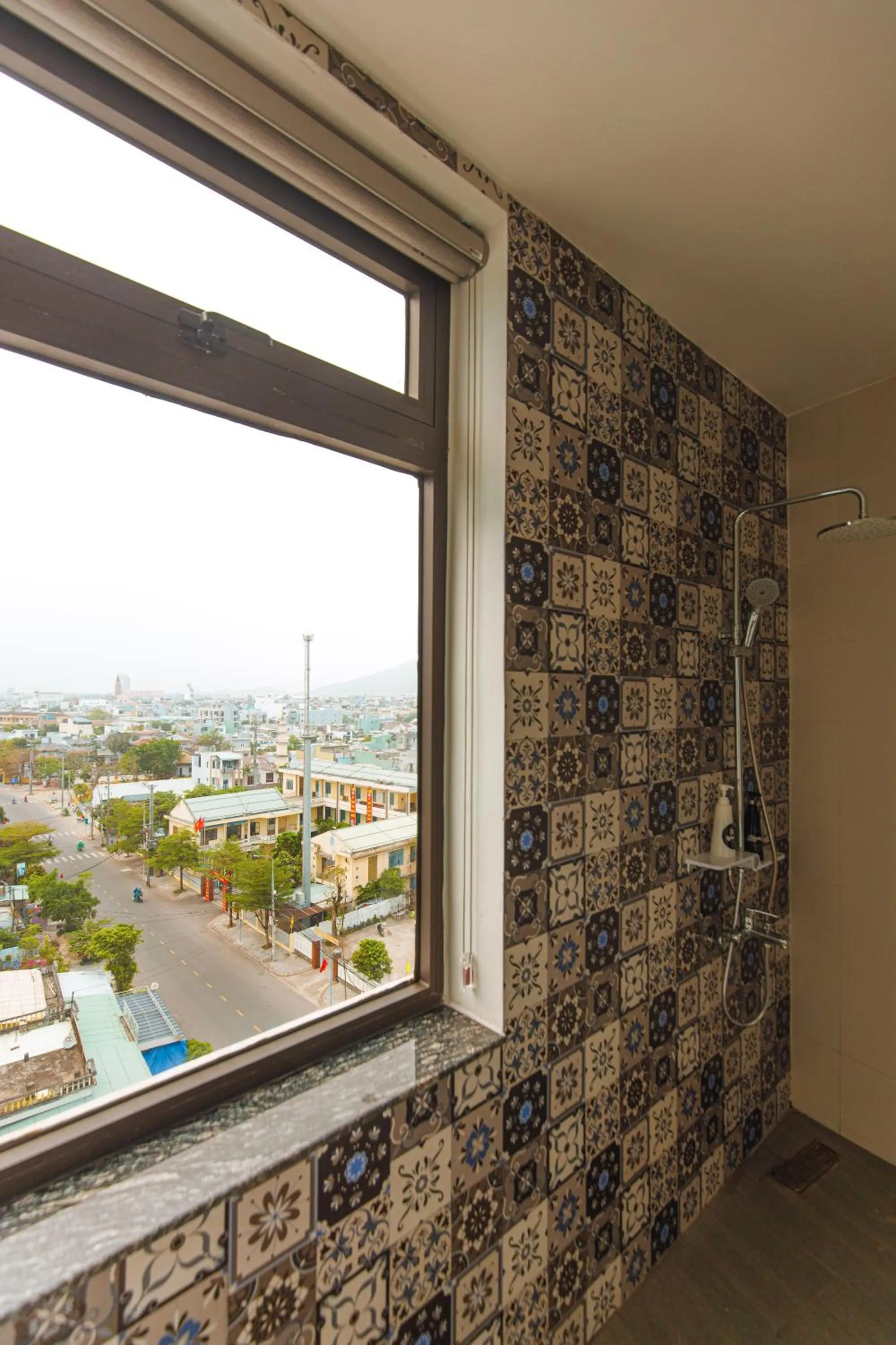 Shower in Mercury Beach DaNang