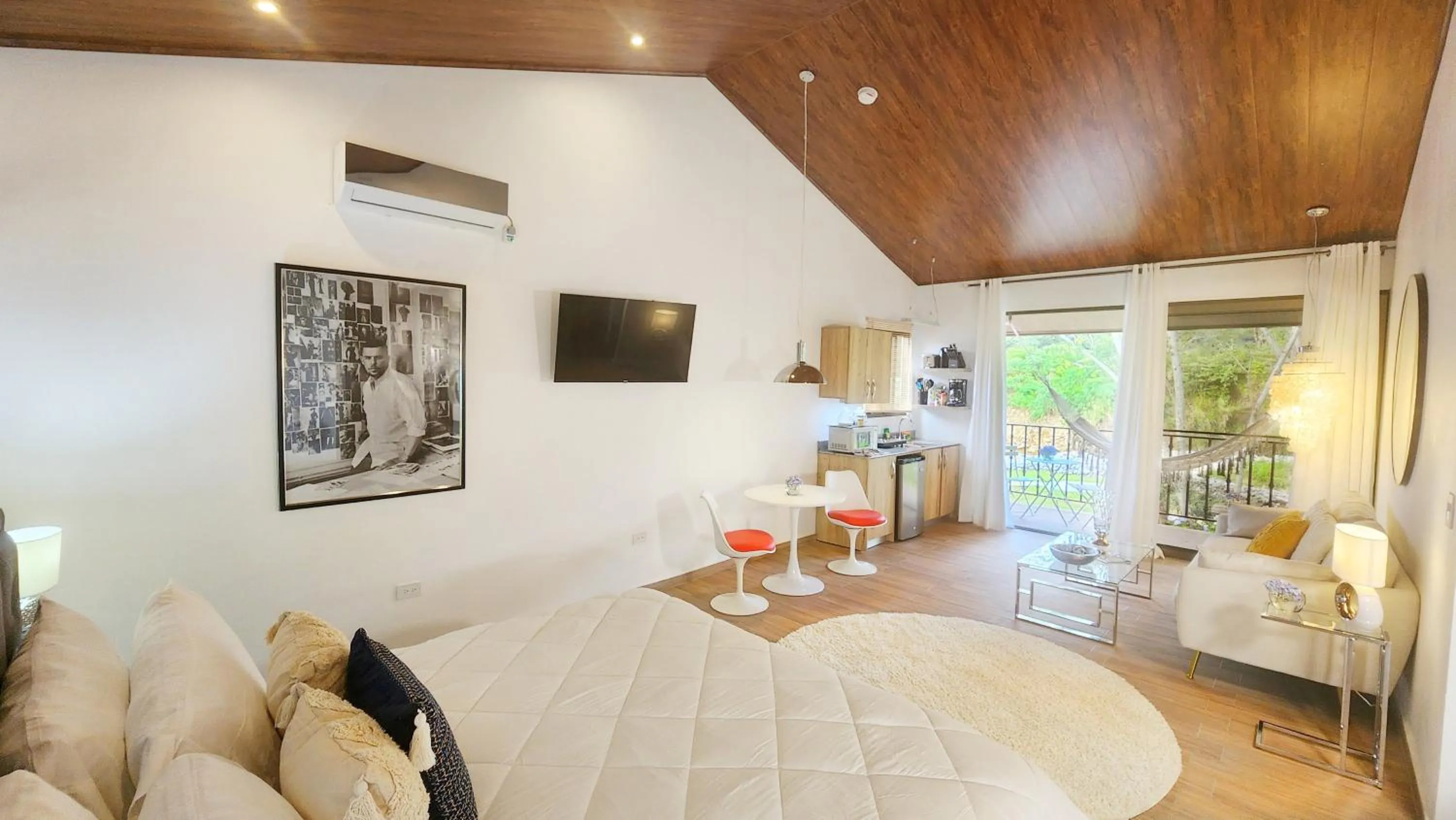 TV and multimedia, Bed in Rio Verde by Villa Alejandro