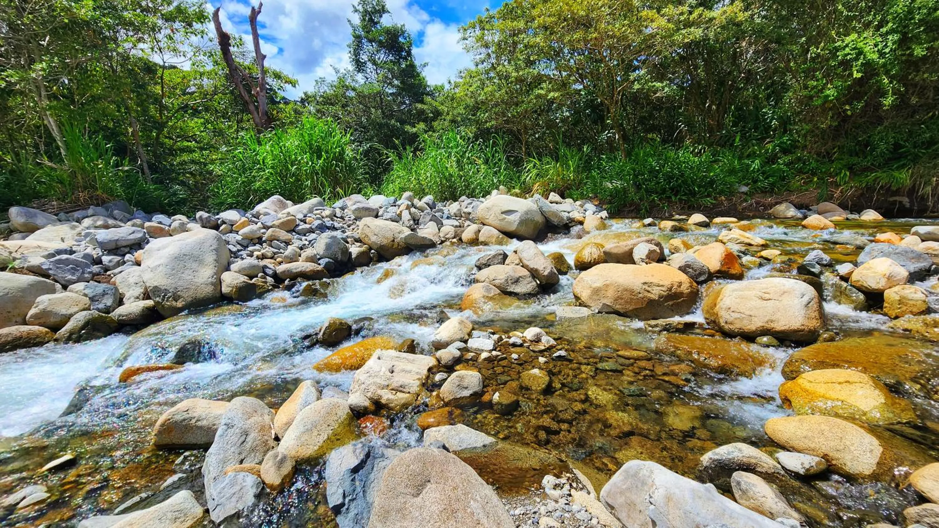 River view in Rio Verde by Villa Alejandro