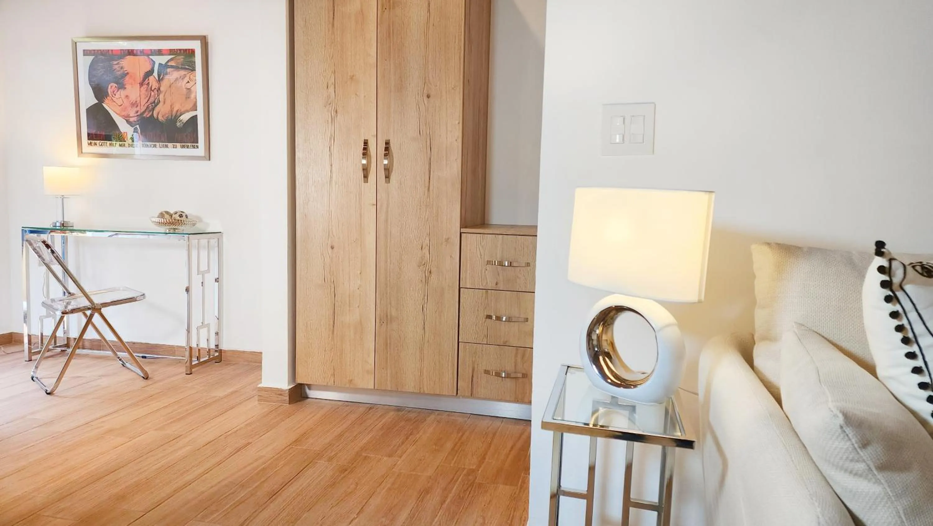 wardrobe, Bed in Rio Verde by Villa Alejandro