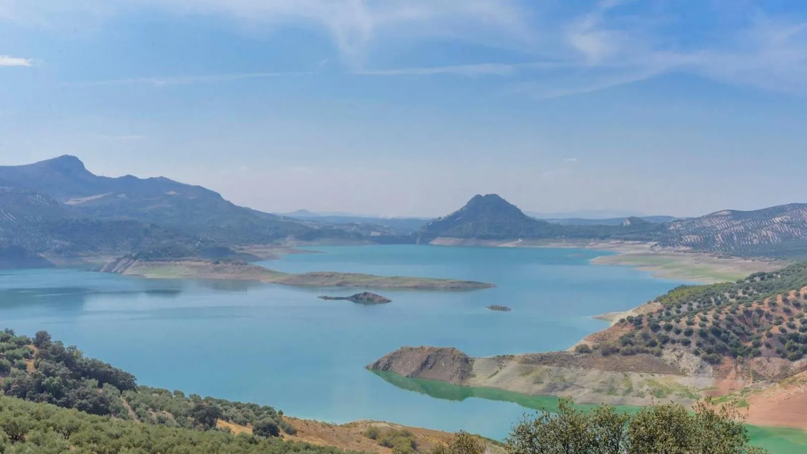 Lake view in La Villa del Lago Iznájar by Ruralidays