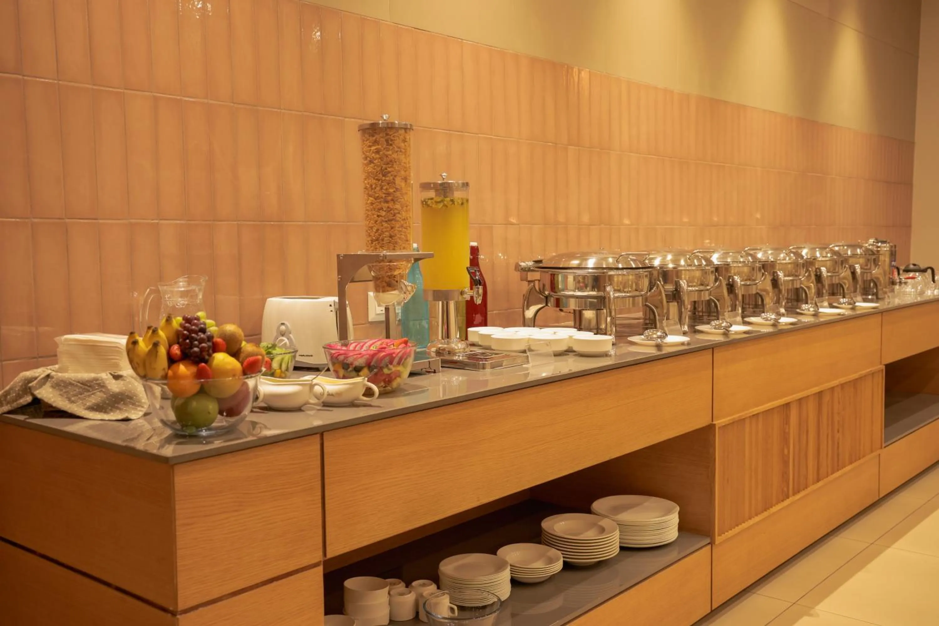 Restaurant/places to eat in HILUX COURTYARD