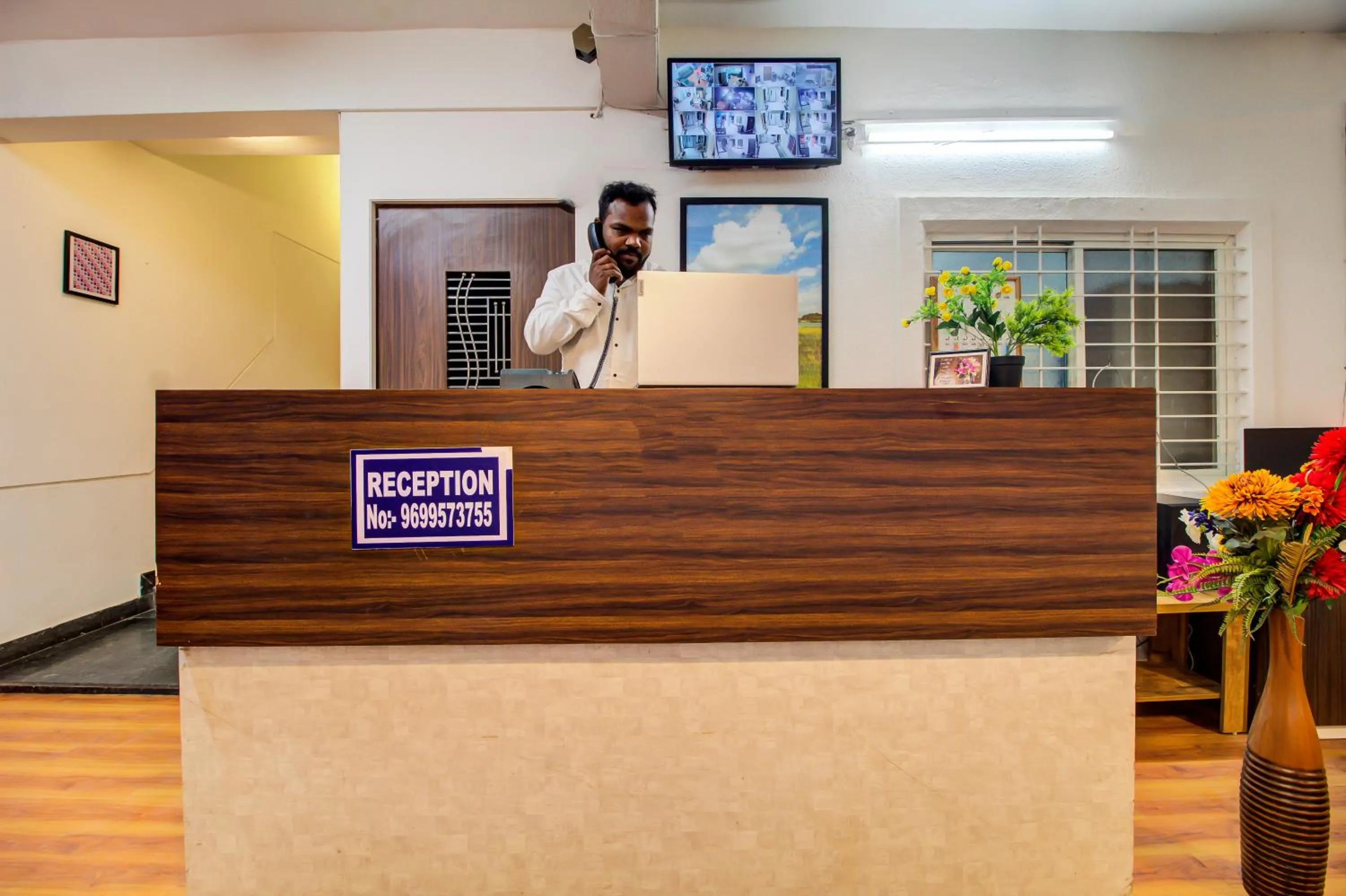 Staff in Hotel Elegant Lodging