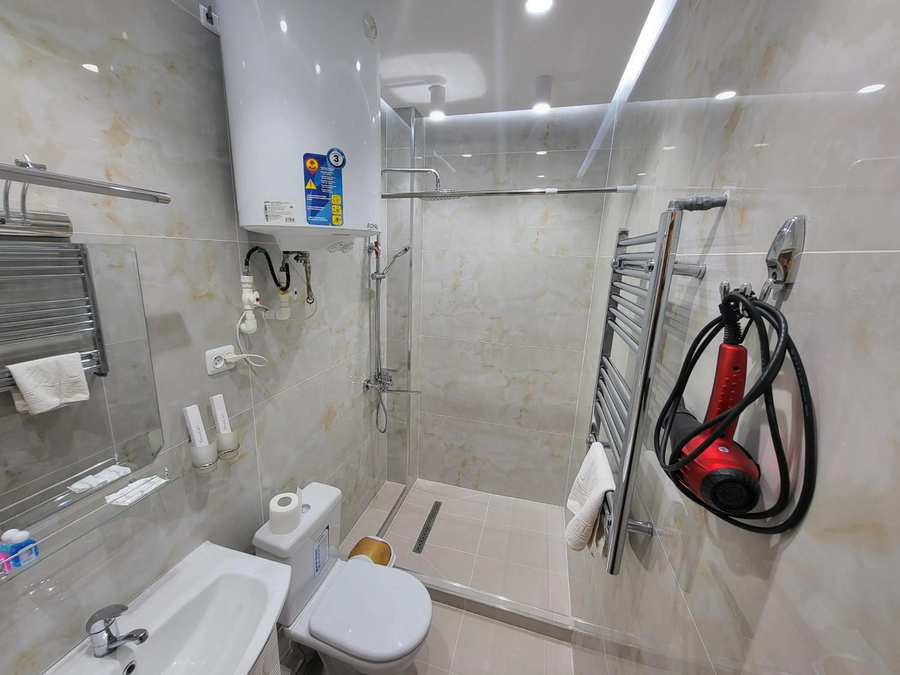 Shower in Ulli Oy Boutique Hotel & Terrace