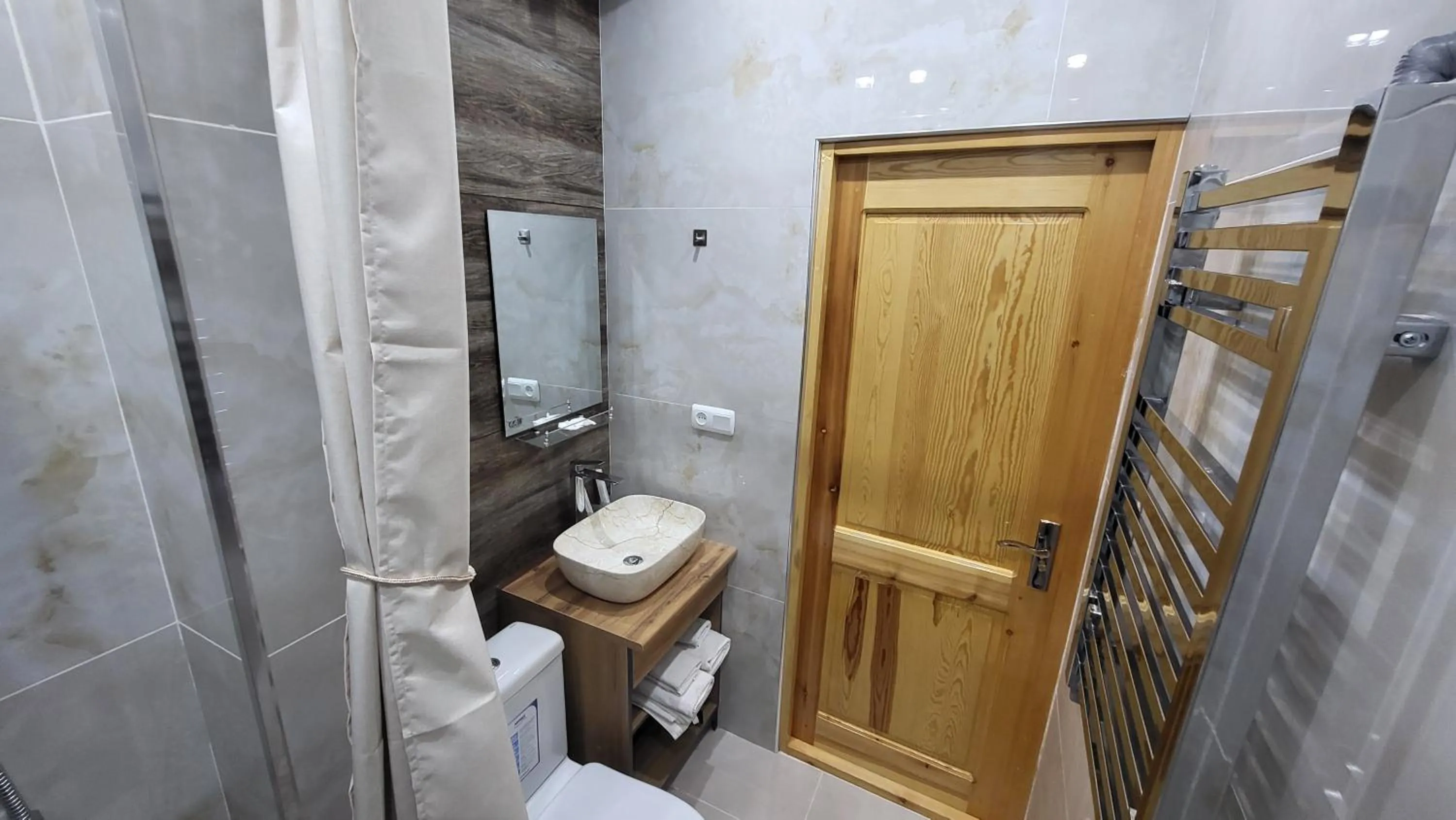 Ulli Oy Boutique Hotel & Terrace