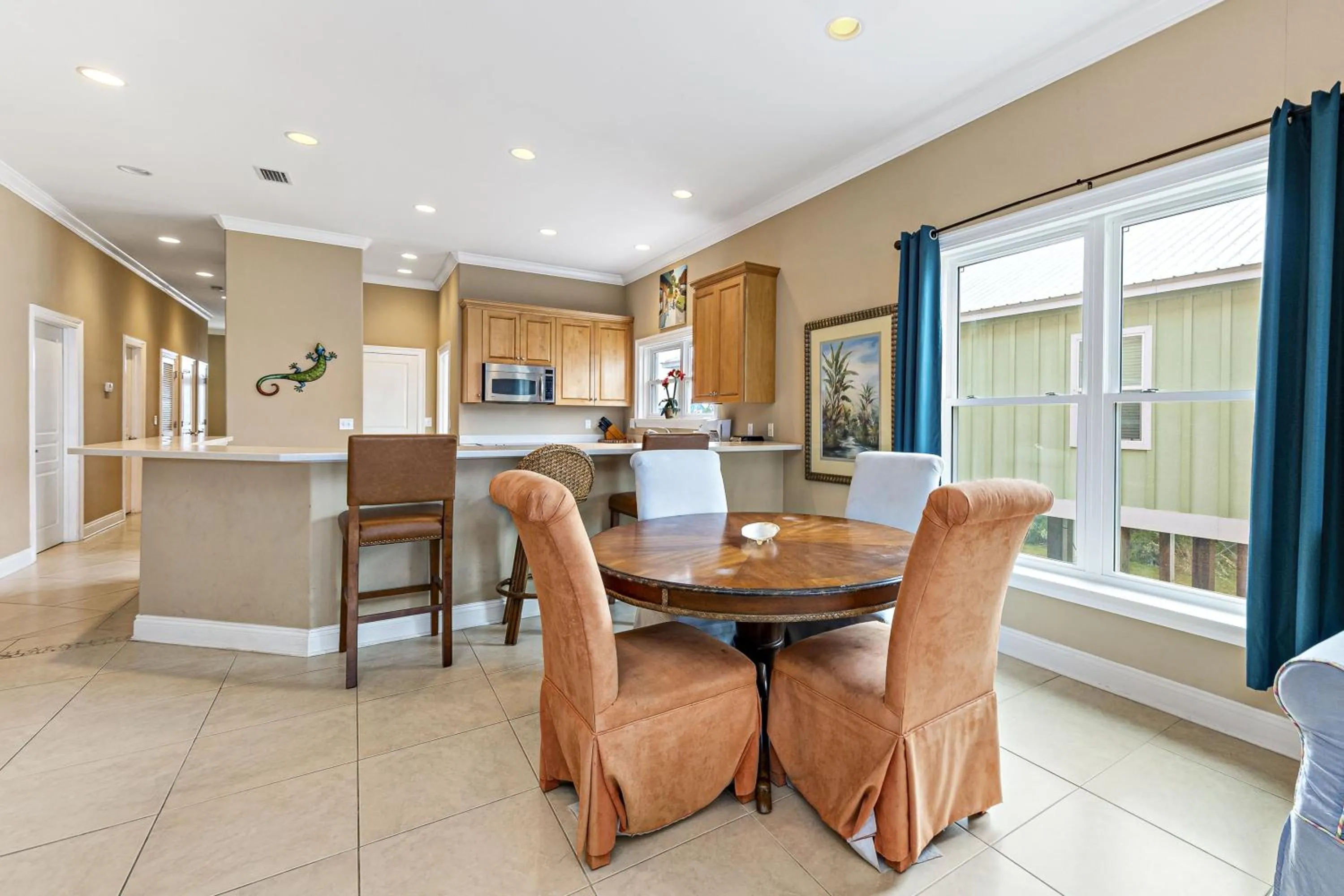 Dining area in Krusty Crab