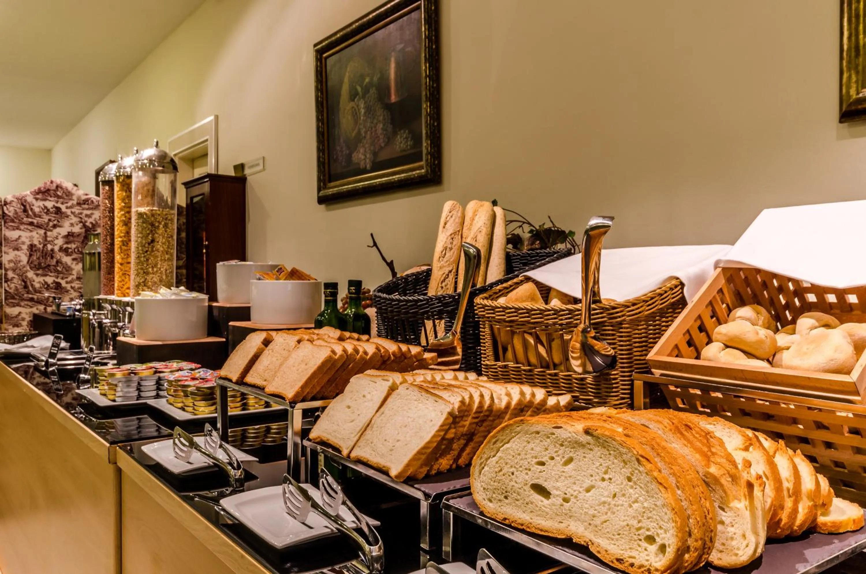 Buffet breakfast in Exe Guadalete