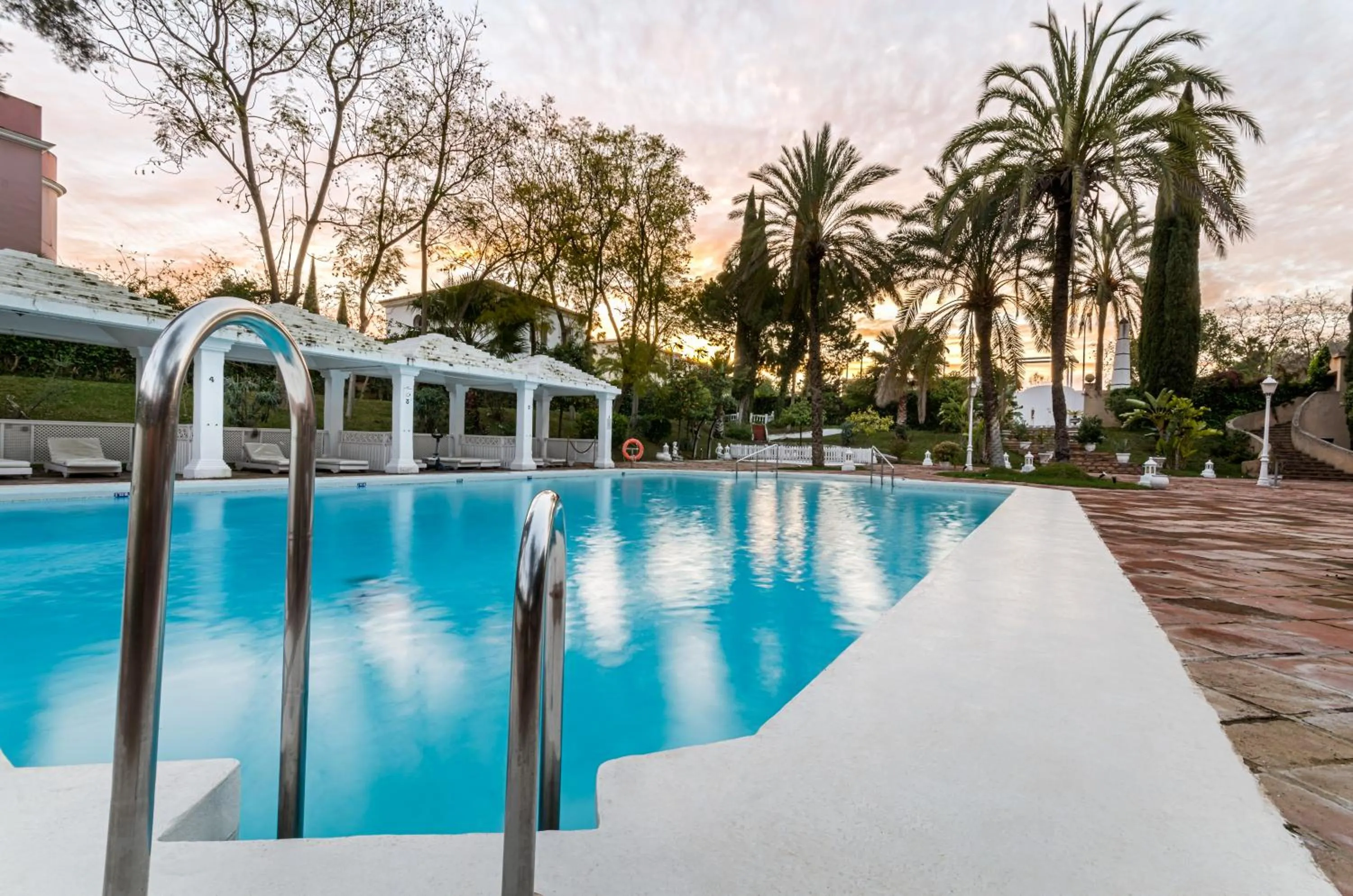 Swimming pool in Exe Guadalete