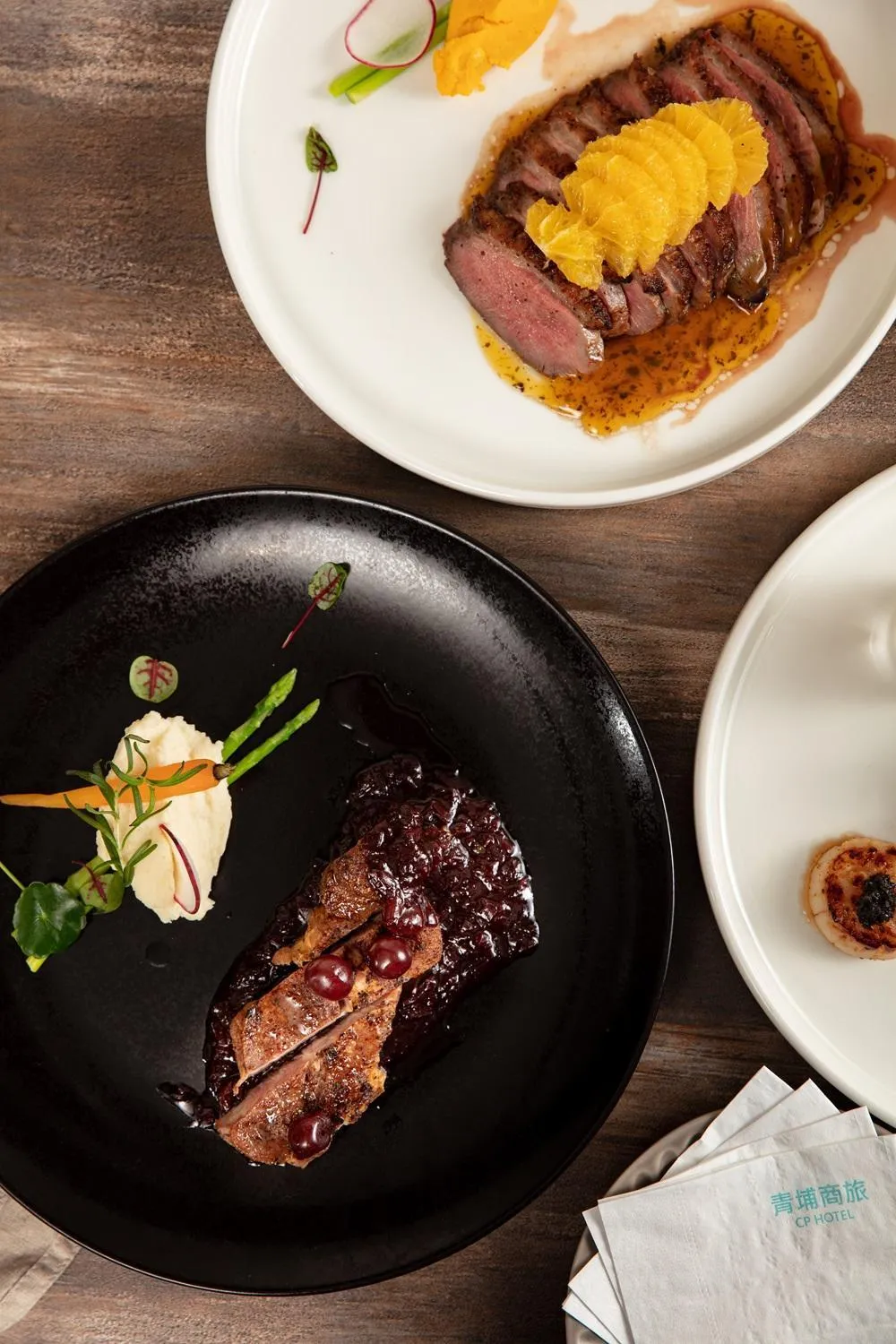 Restaurant/places to eat in CP Hotel