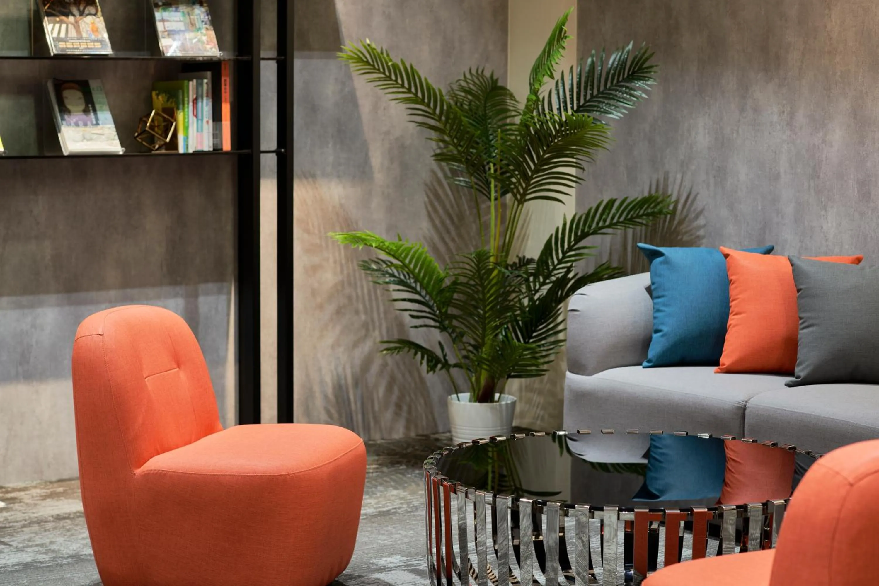 Communal lounge/ TV room in CP Hotel