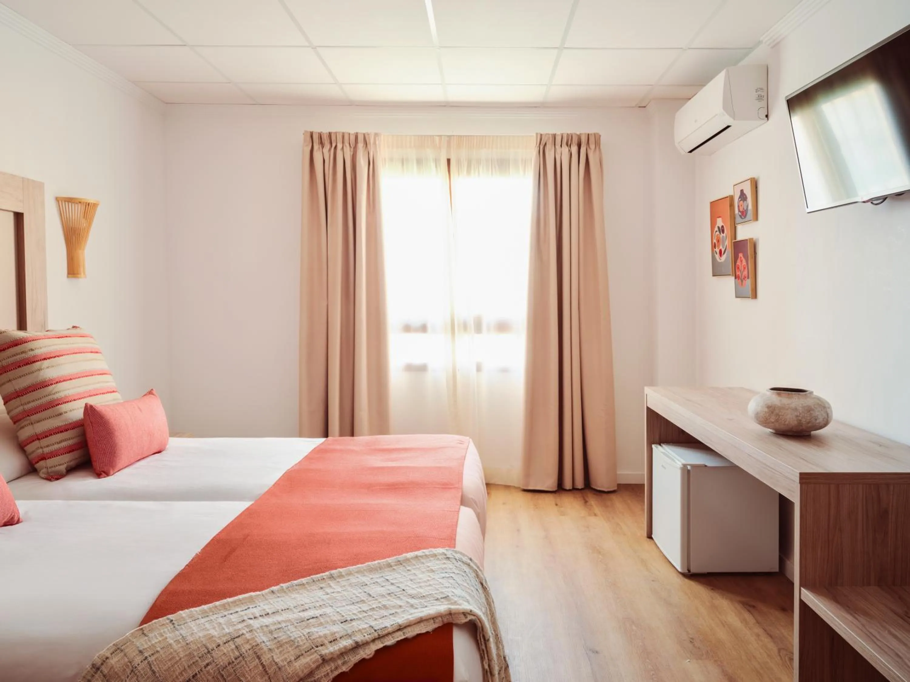 Bedroom, Bed in Ona Las Rampas