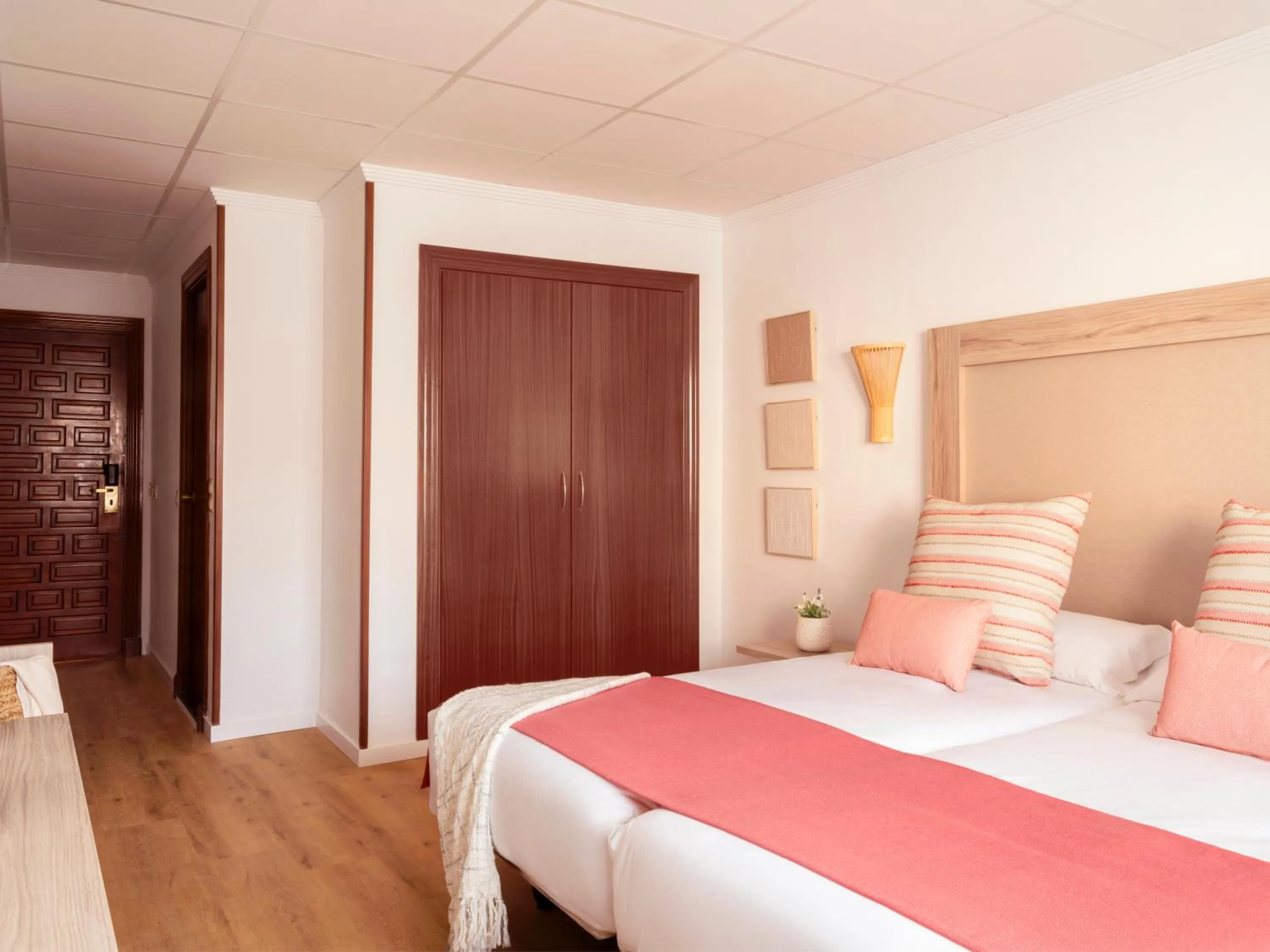 Bedroom, Bed in Ona Las Rampas