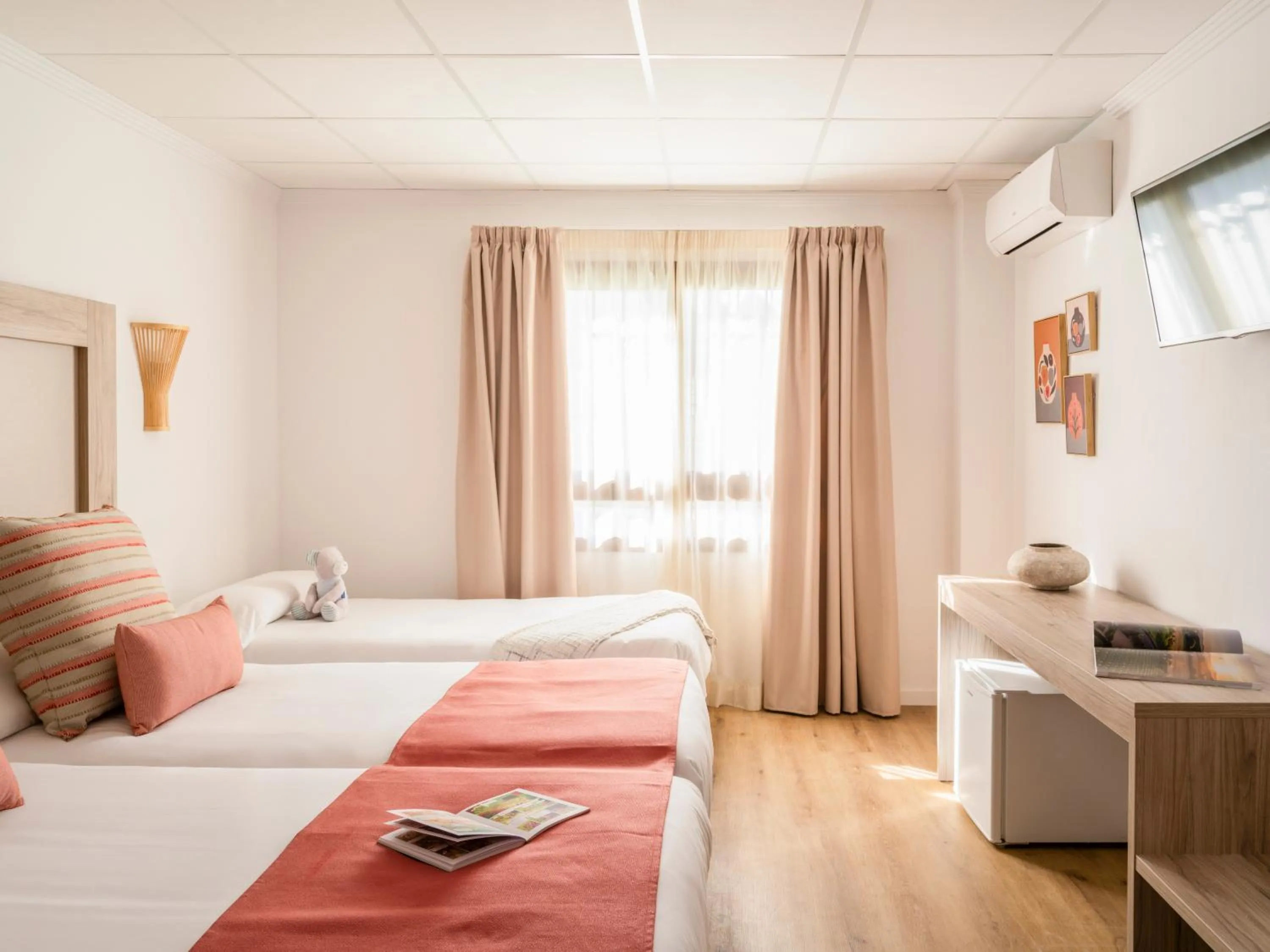 Bedroom, Bed in Ona Las Rampas