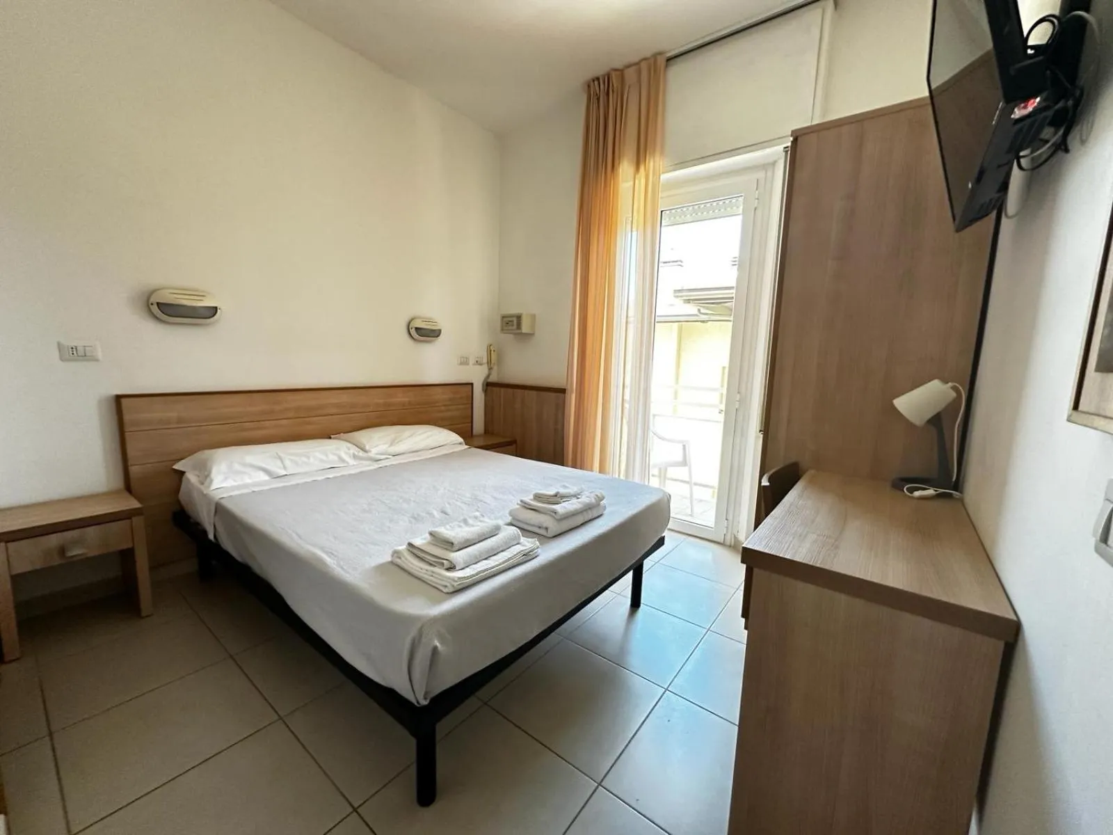 Photo of the whole room, Bed in Hotel Ravello Adults Only