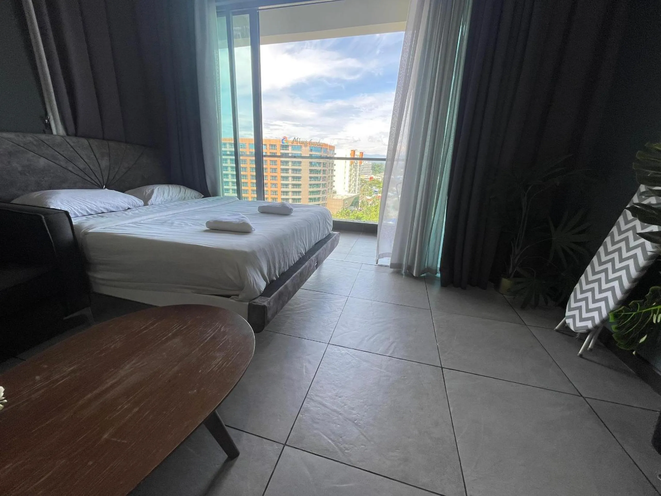 Bed in The Loft Imago Shopping Mall, City Centre in Kota Kinabalu