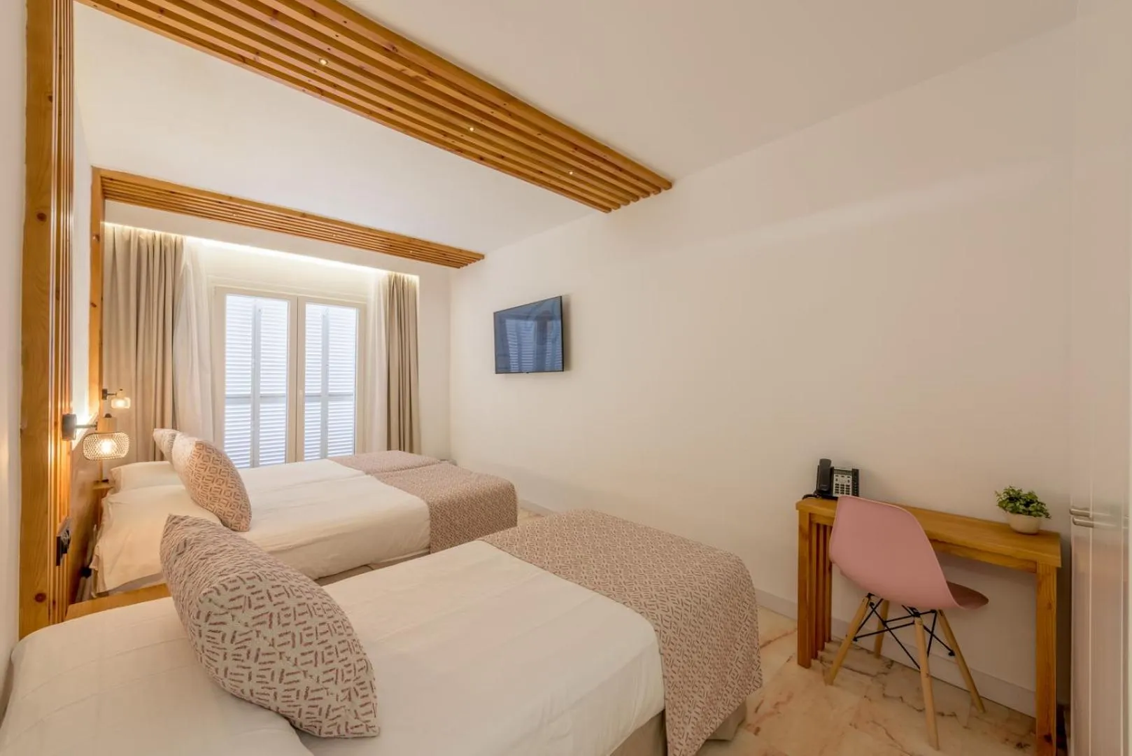 Bed in Hotel Boutique Sibarys - Adults Recommended