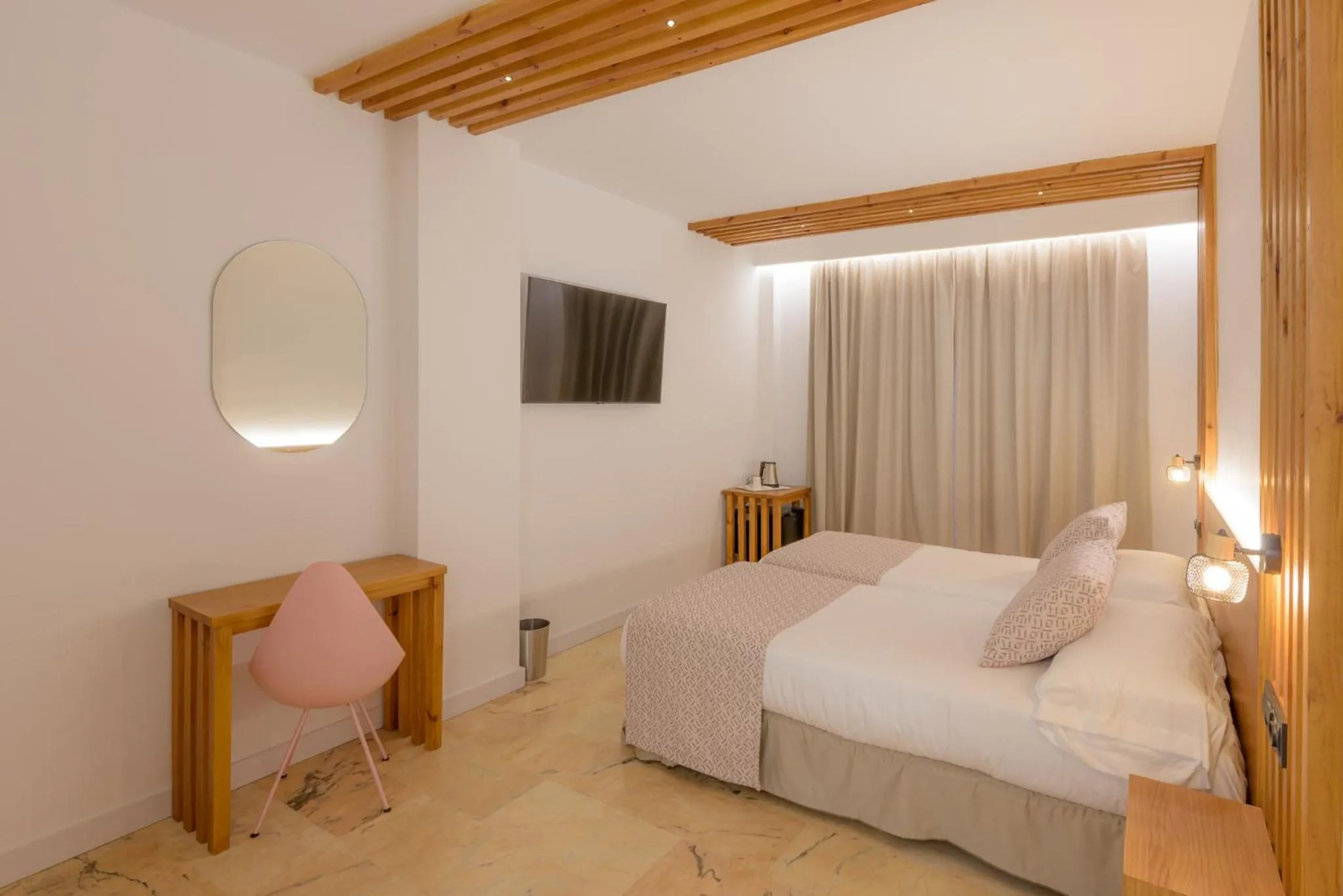 Bed in Hotel Boutique Sibarys - Adults Recommended