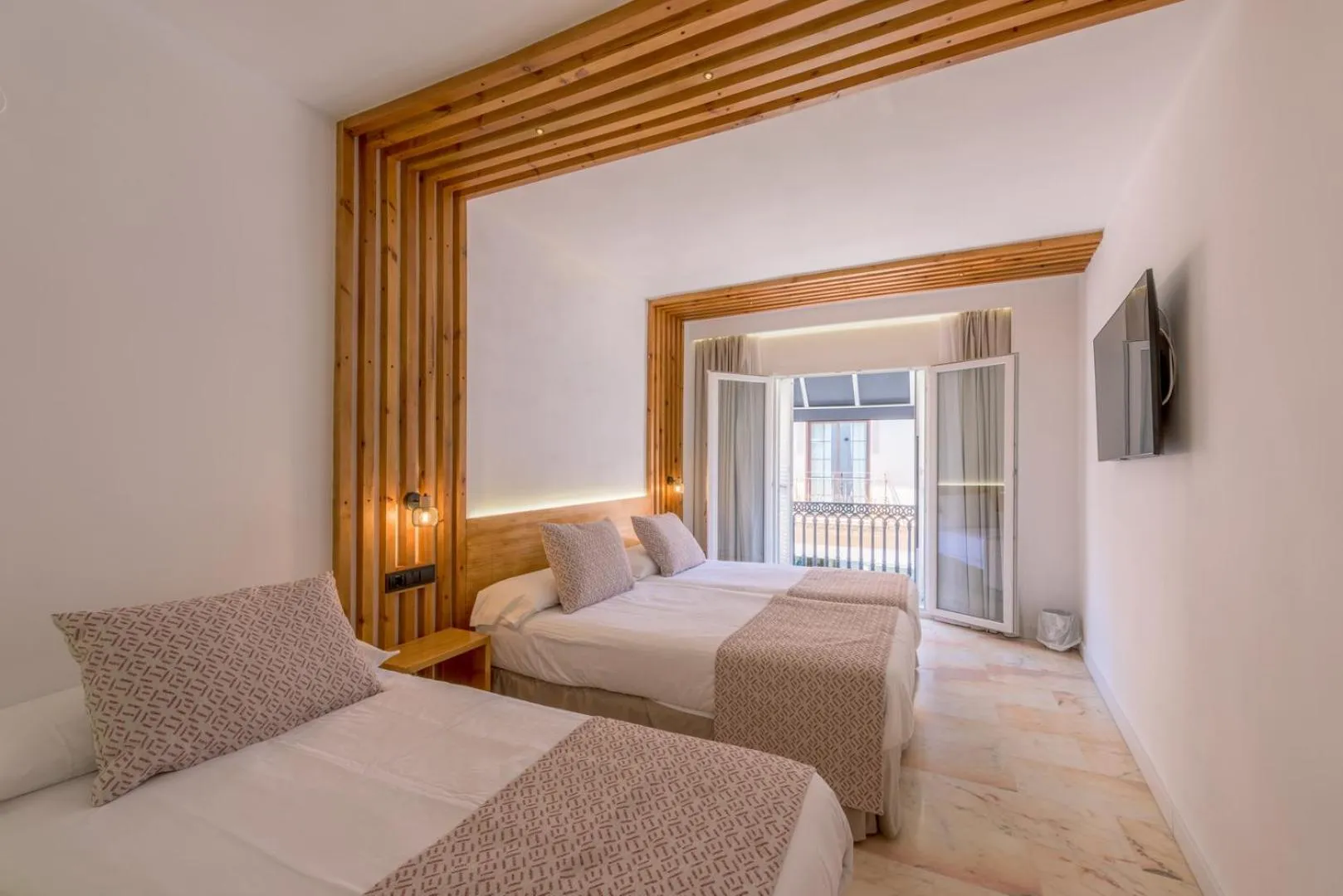 Balcony/Terrace, Bed in Hotel Boutique Sibarys - Adults Recommended