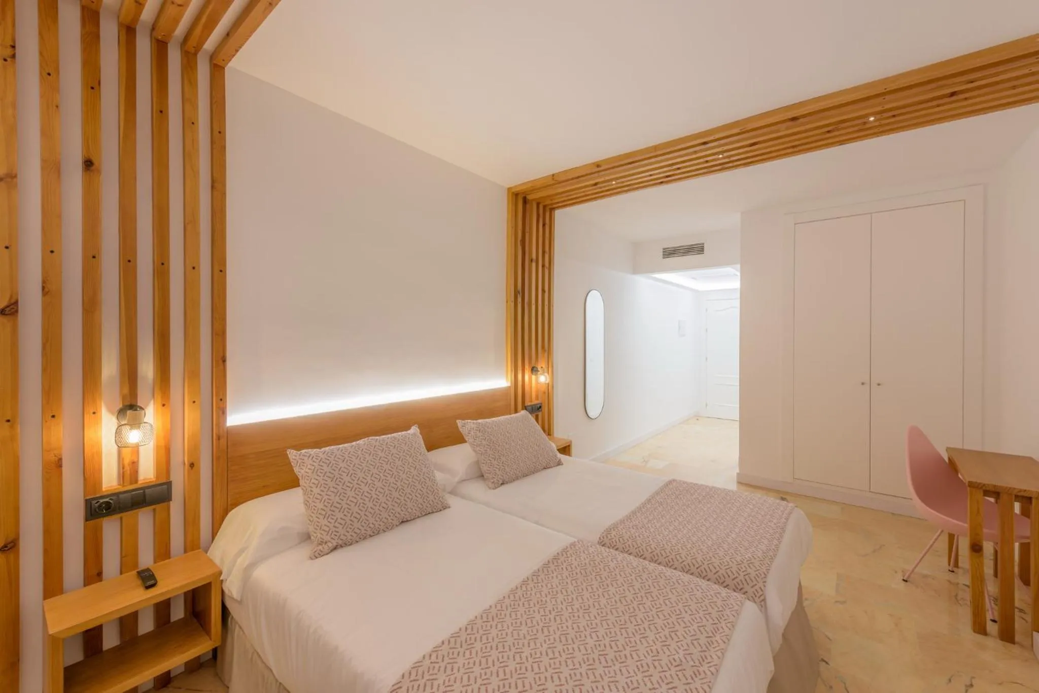 Bed in Hotel Boutique Sibarys - Adults Recommended