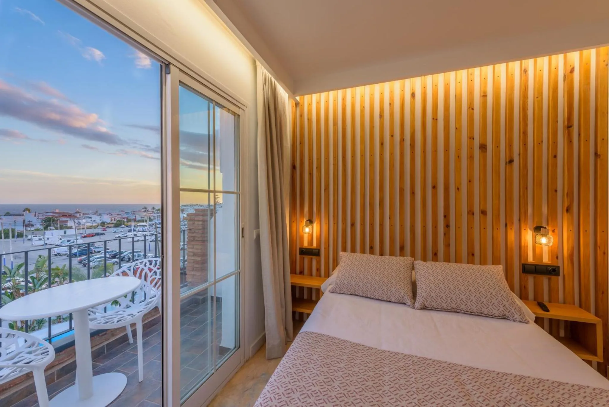 Balcony/Terrace, Bed in Hotel Boutique Sibarys - Adults Recommended