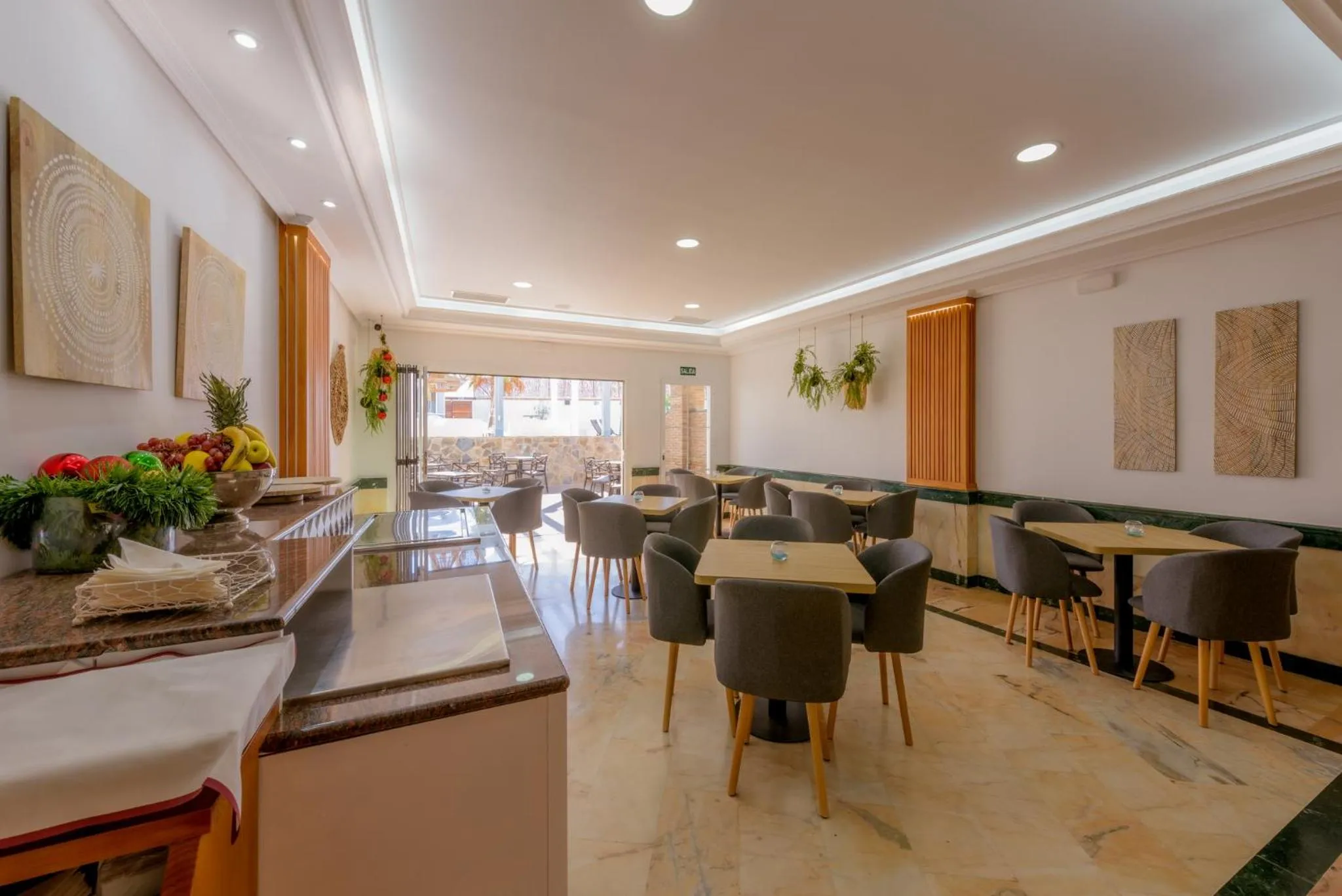 Restaurant/places to eat in Hotel Boutique Sibarys - Adults Recommended