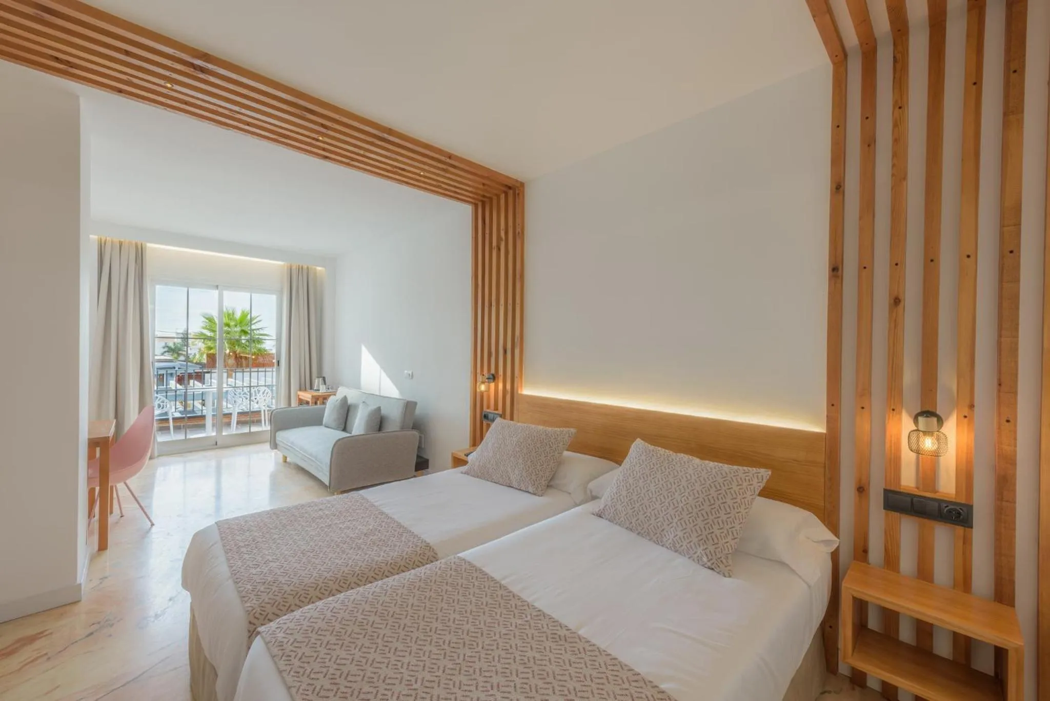 Bed in Hotel Boutique Sibarys - Adults Recommended