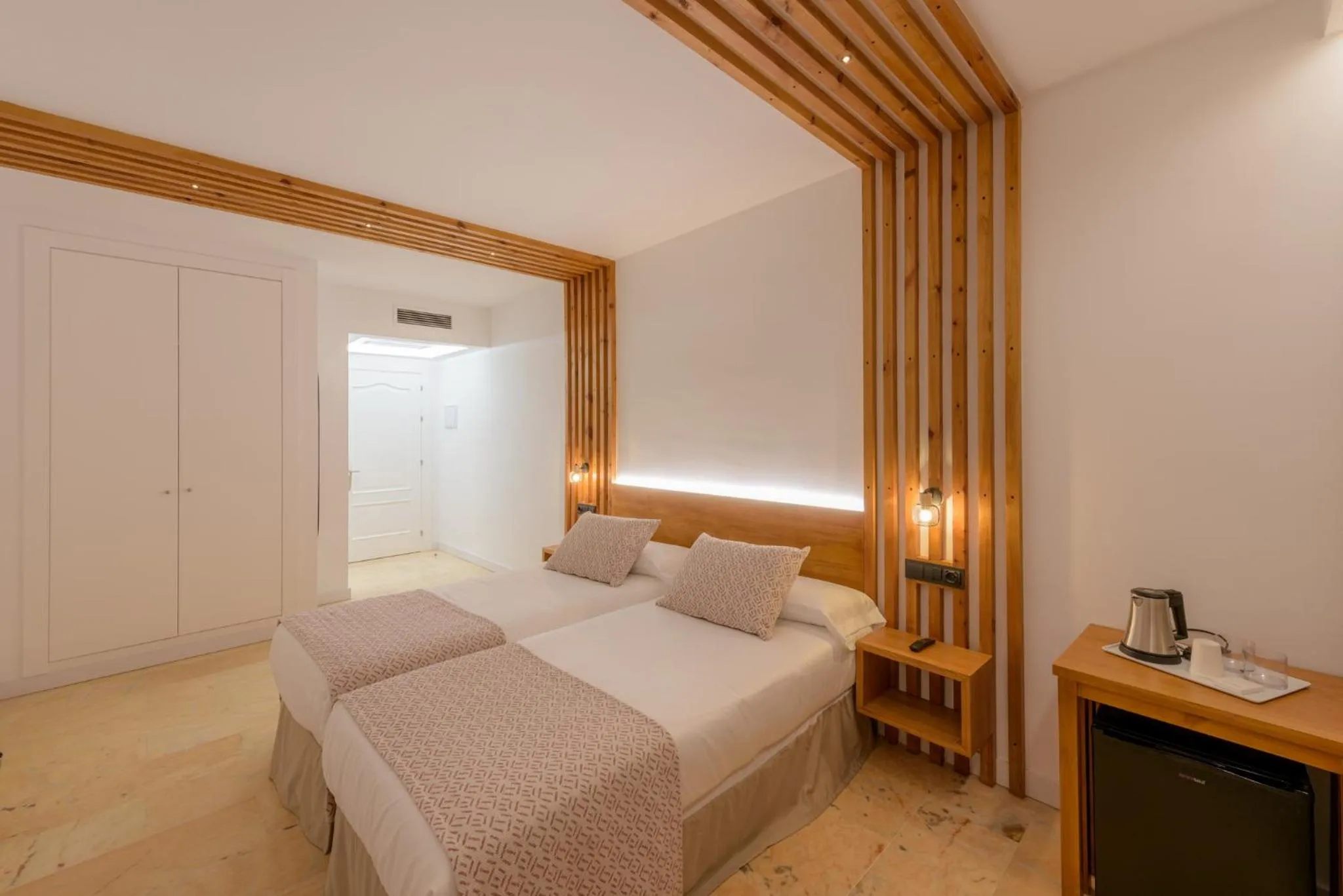 Bed in Hotel Boutique Sibarys - Adults Recommended