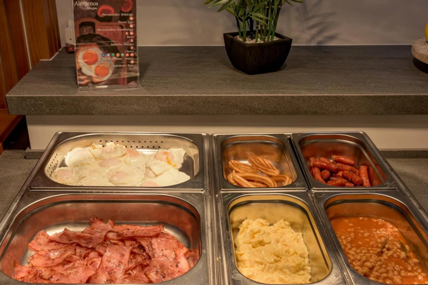 Buffet breakfast in Hotel Boutique Sibarys - Adults Recommended