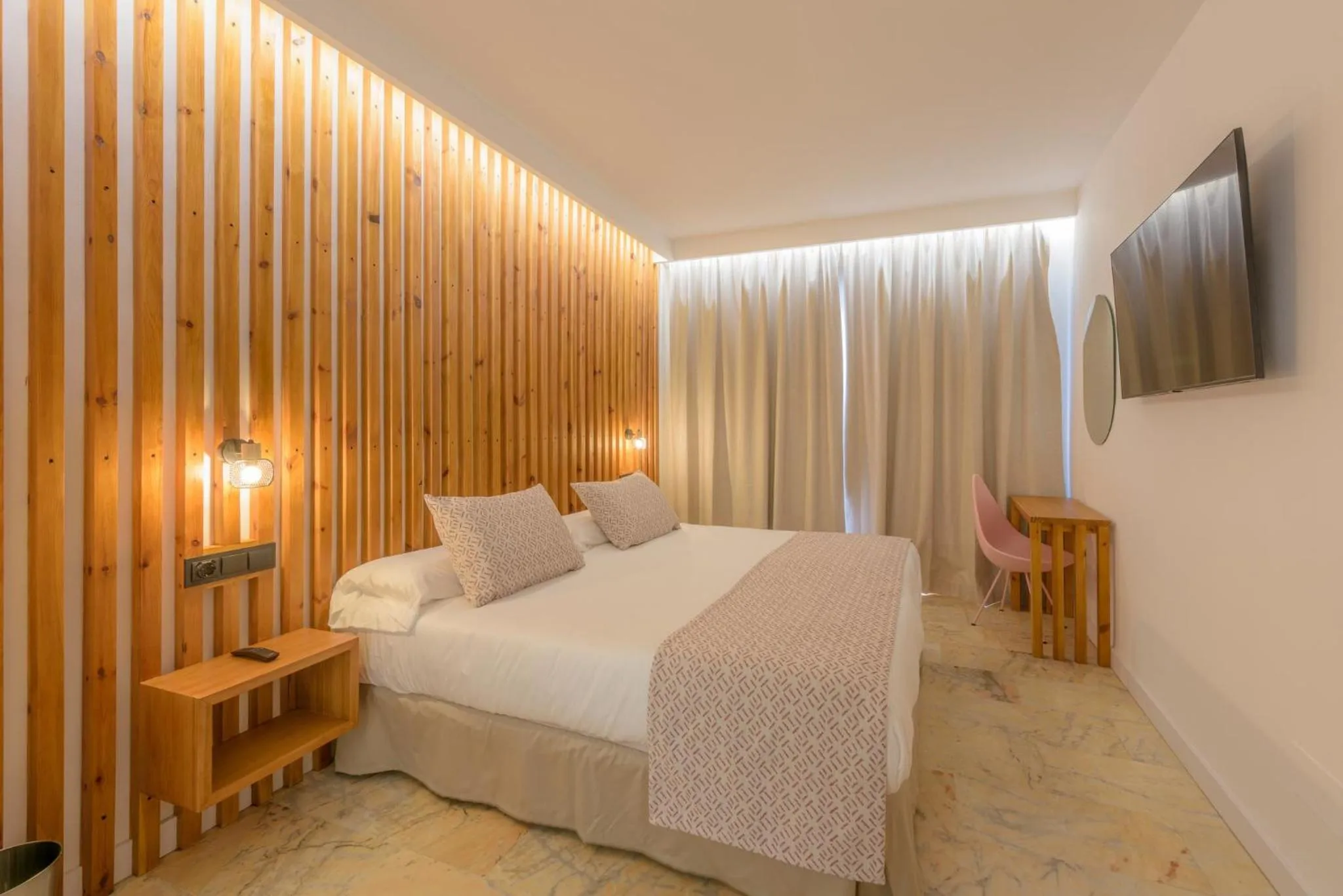 Bed in Hotel Boutique Sibarys - Adults Recommended