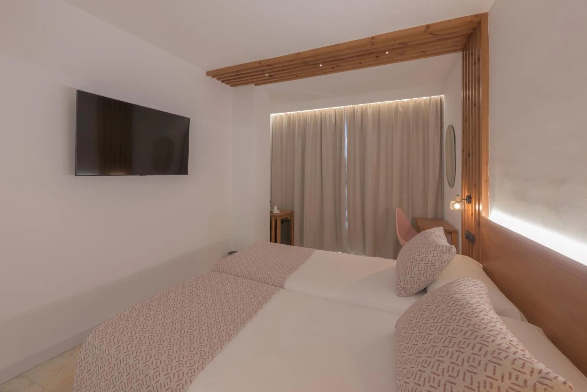 Bed in Hotel Boutique Sibarys - Adults Recommended