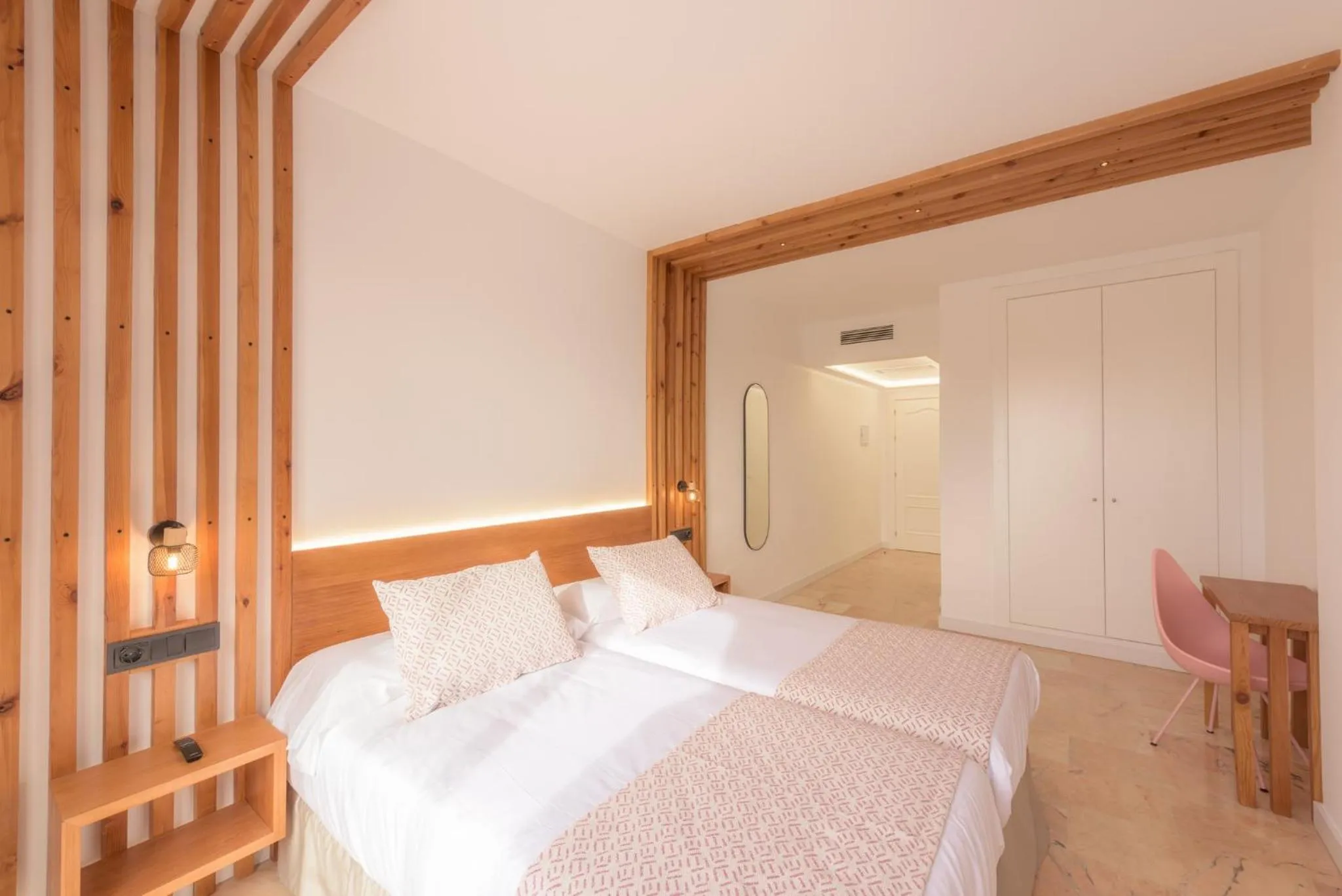 Bed in Hotel Boutique Sibarys - Adults Recommended