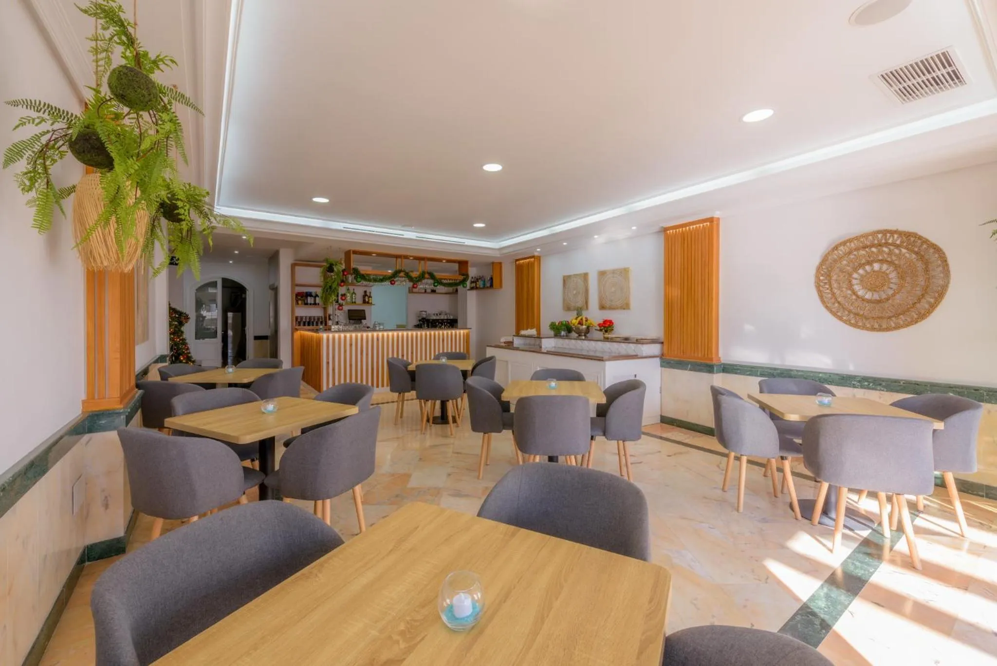 Restaurant/places to eat in Hotel Boutique Sibarys - Adults Recommended