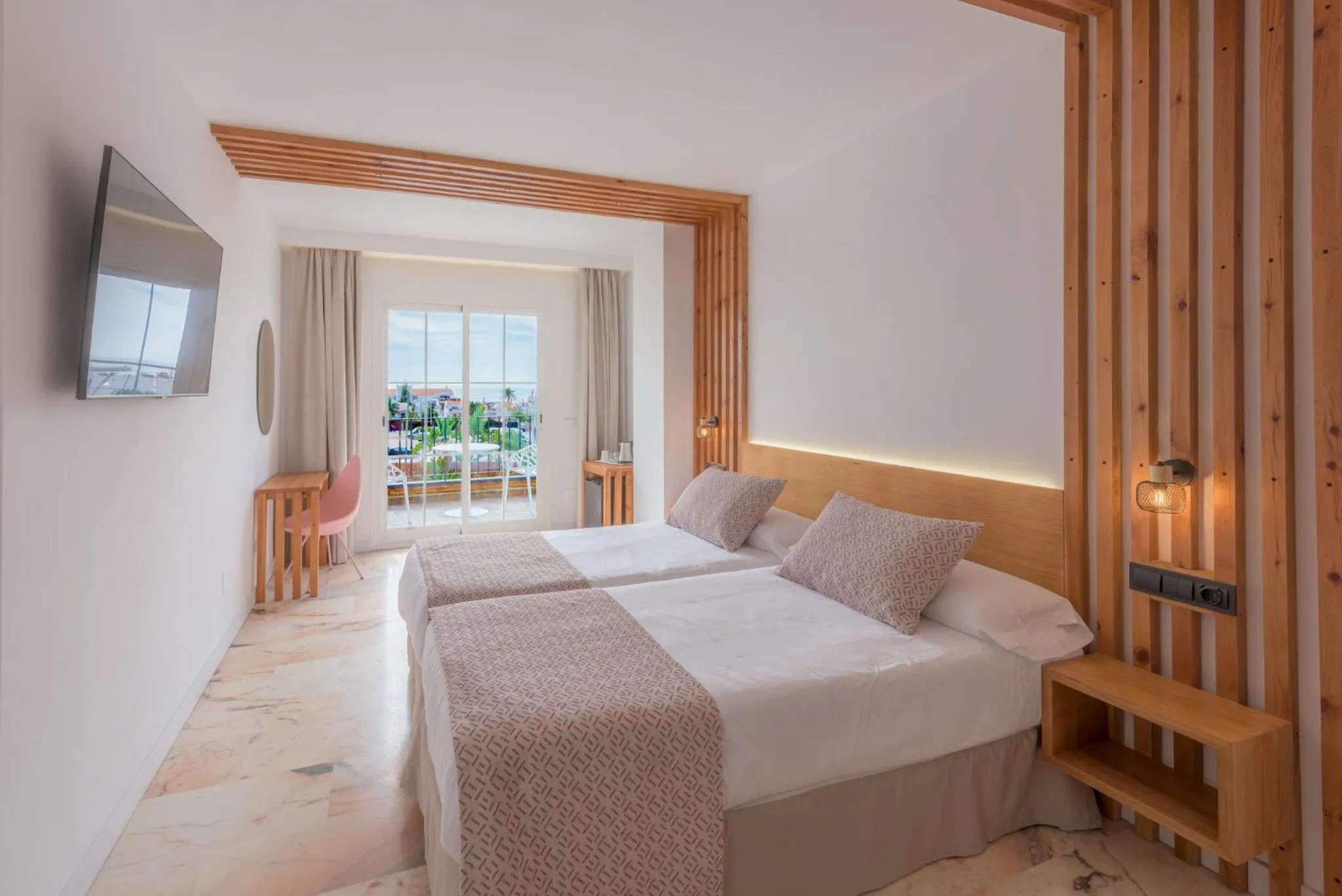 Bed in Hotel Boutique Sibarys - Adults Recommended