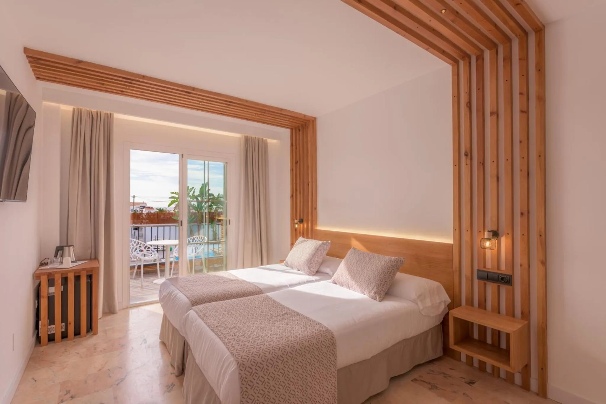 Bed in Hotel Boutique Sibarys - Adults Recommended