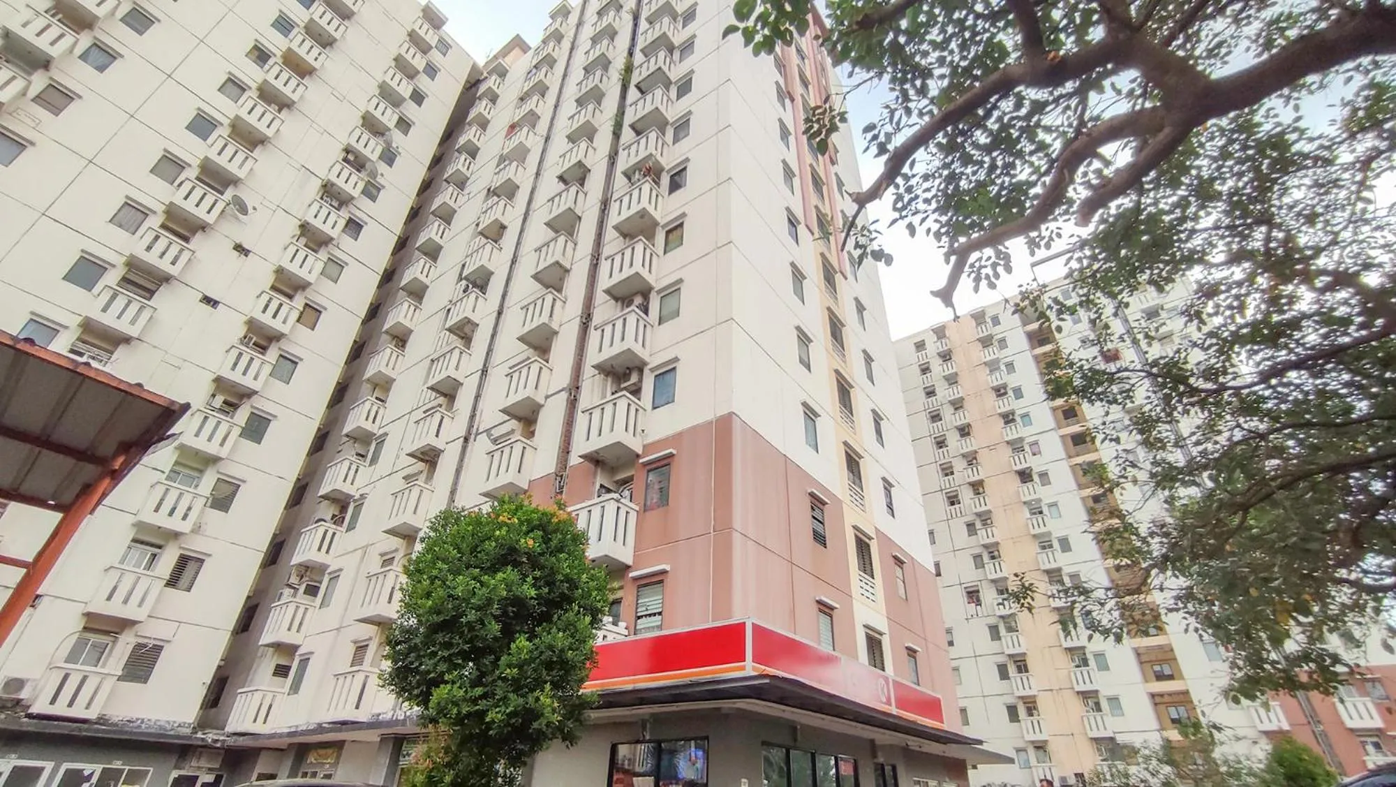 Lily Room at Apartment Cibubur Village