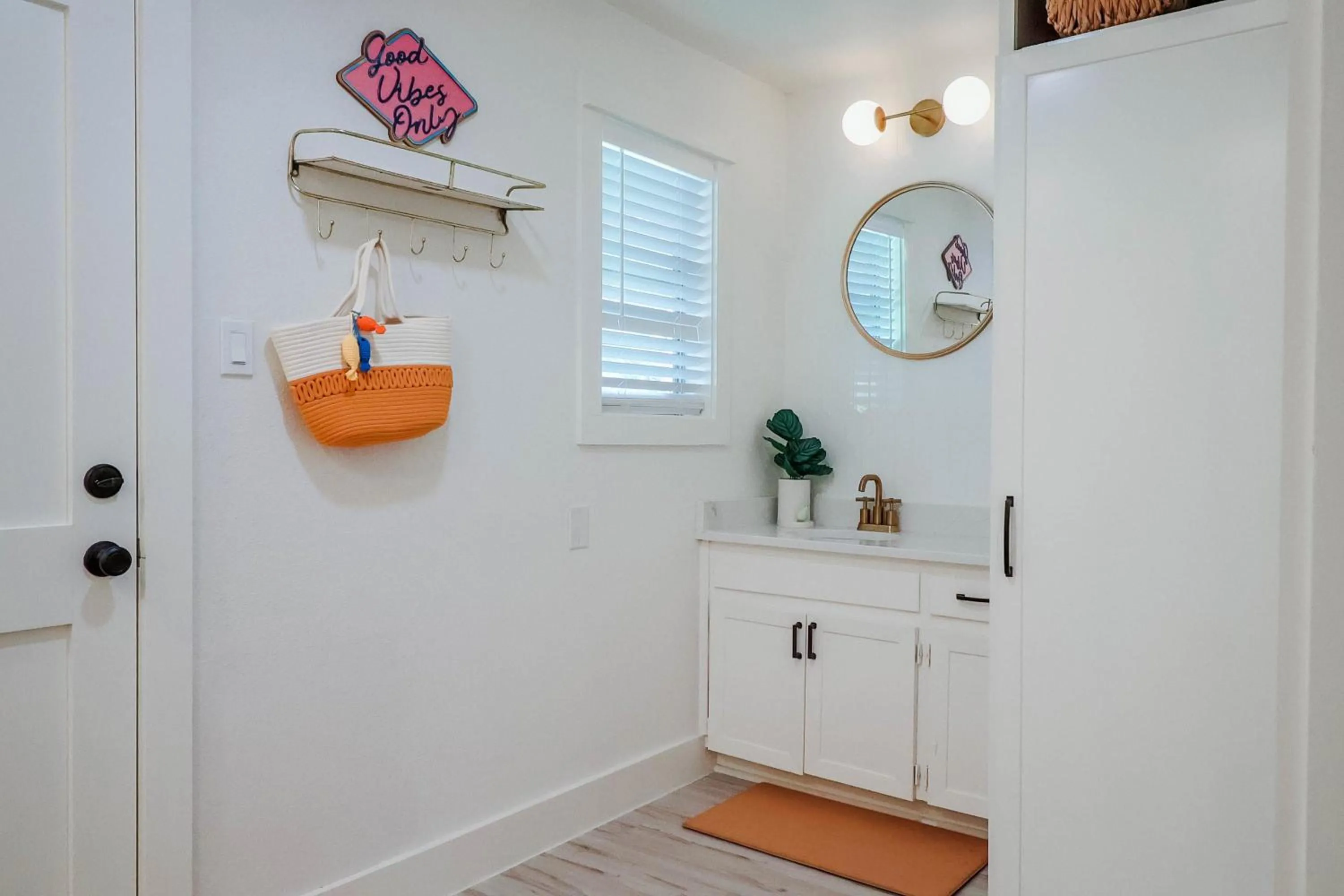 The Creek Villa Heated Pool & Spa and Boat Slip