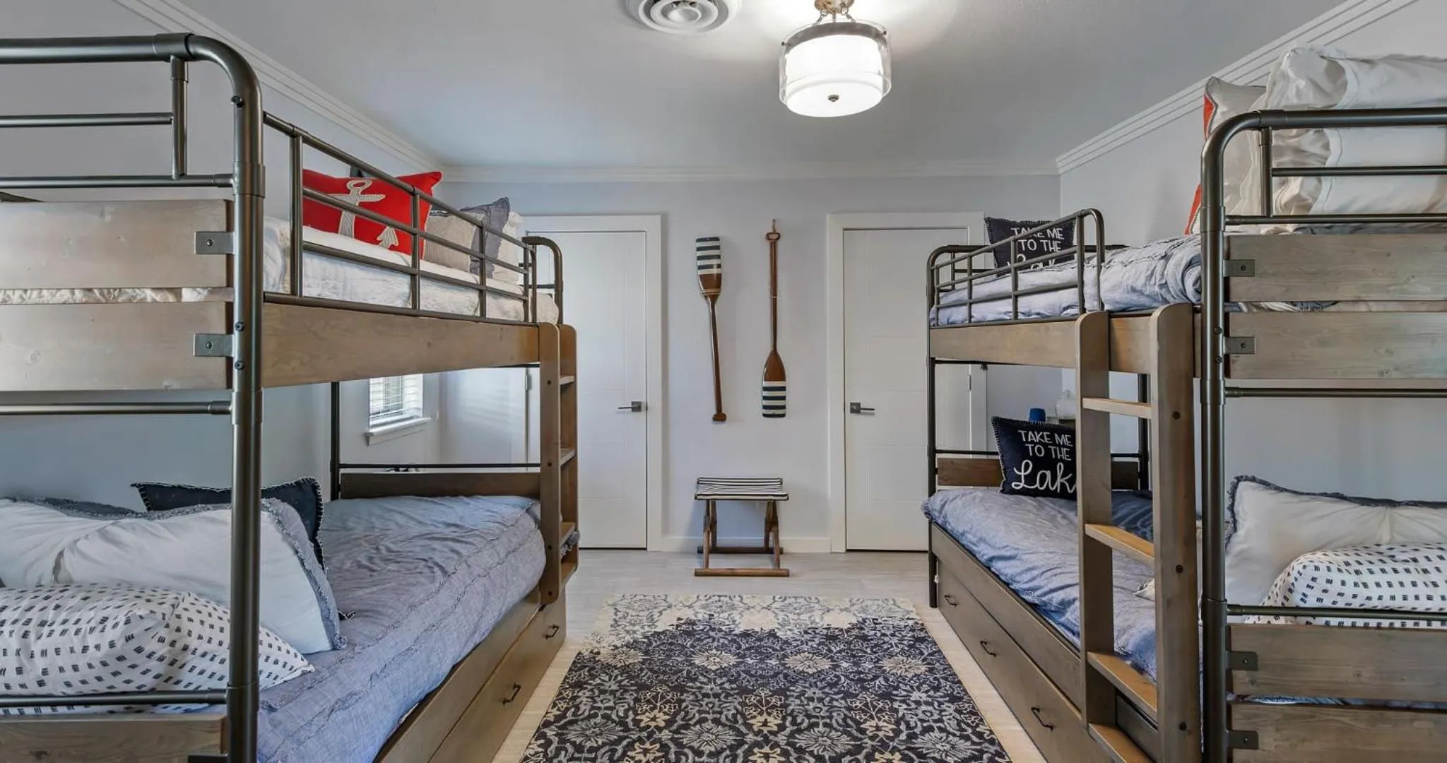 Bed in Stylish 3BR House with Swimming Pool and Walking to HSB Resort