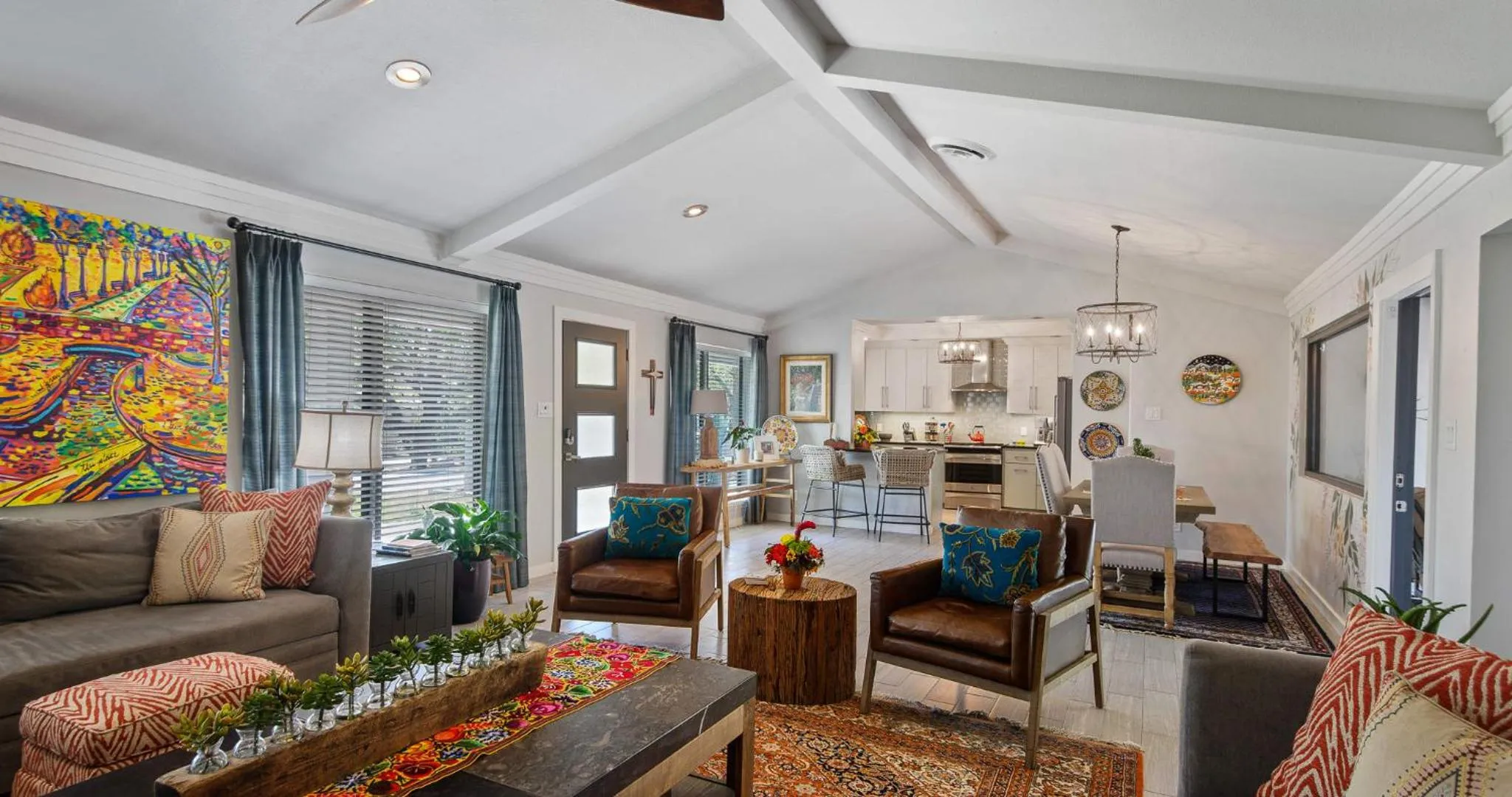 Stylish 3BR House with Swimming Pool and Walking to HSB Resort