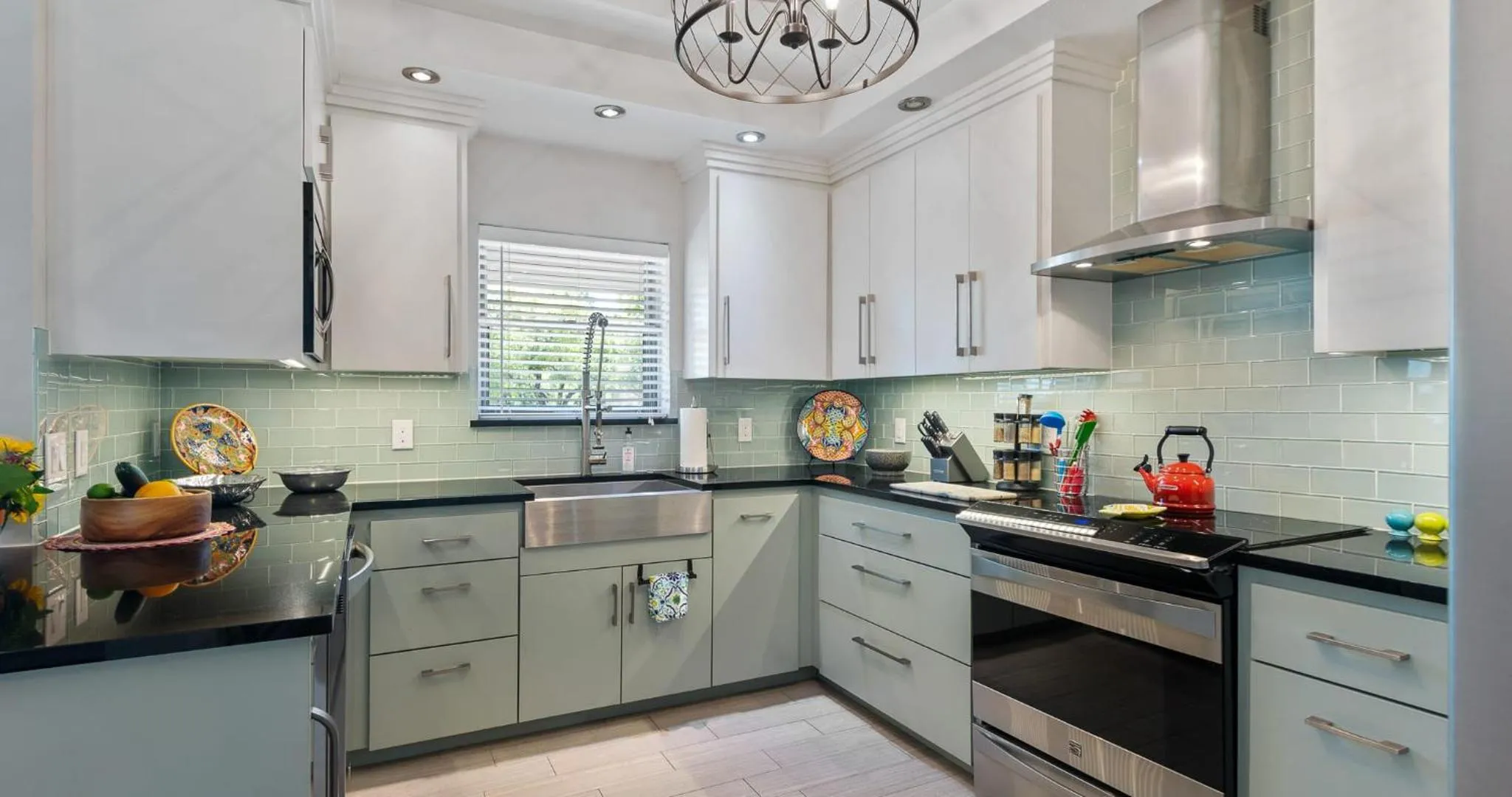 Stylish 3BR House with Swimming Pool and Walking to HSB Resort