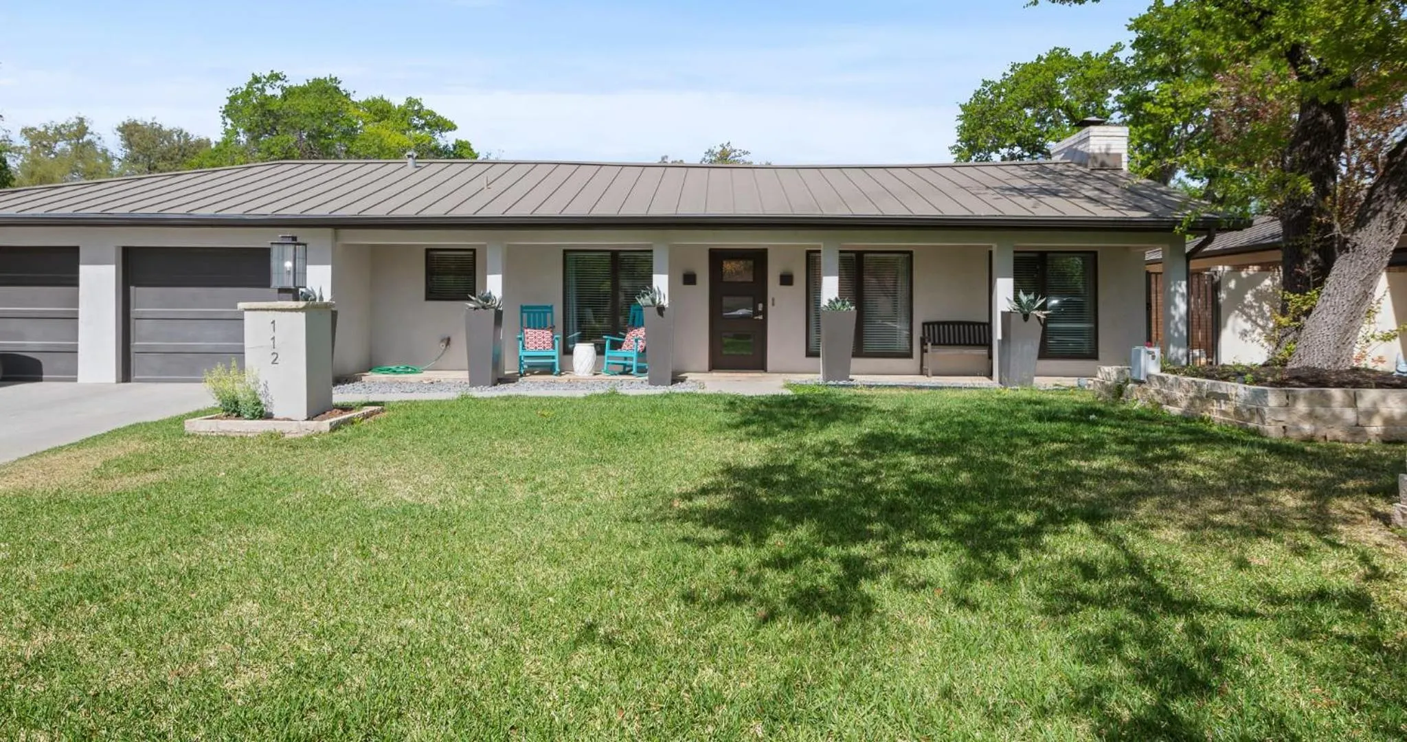 Stylish 3BR House with Swimming Pool and Walking to HSB Resort