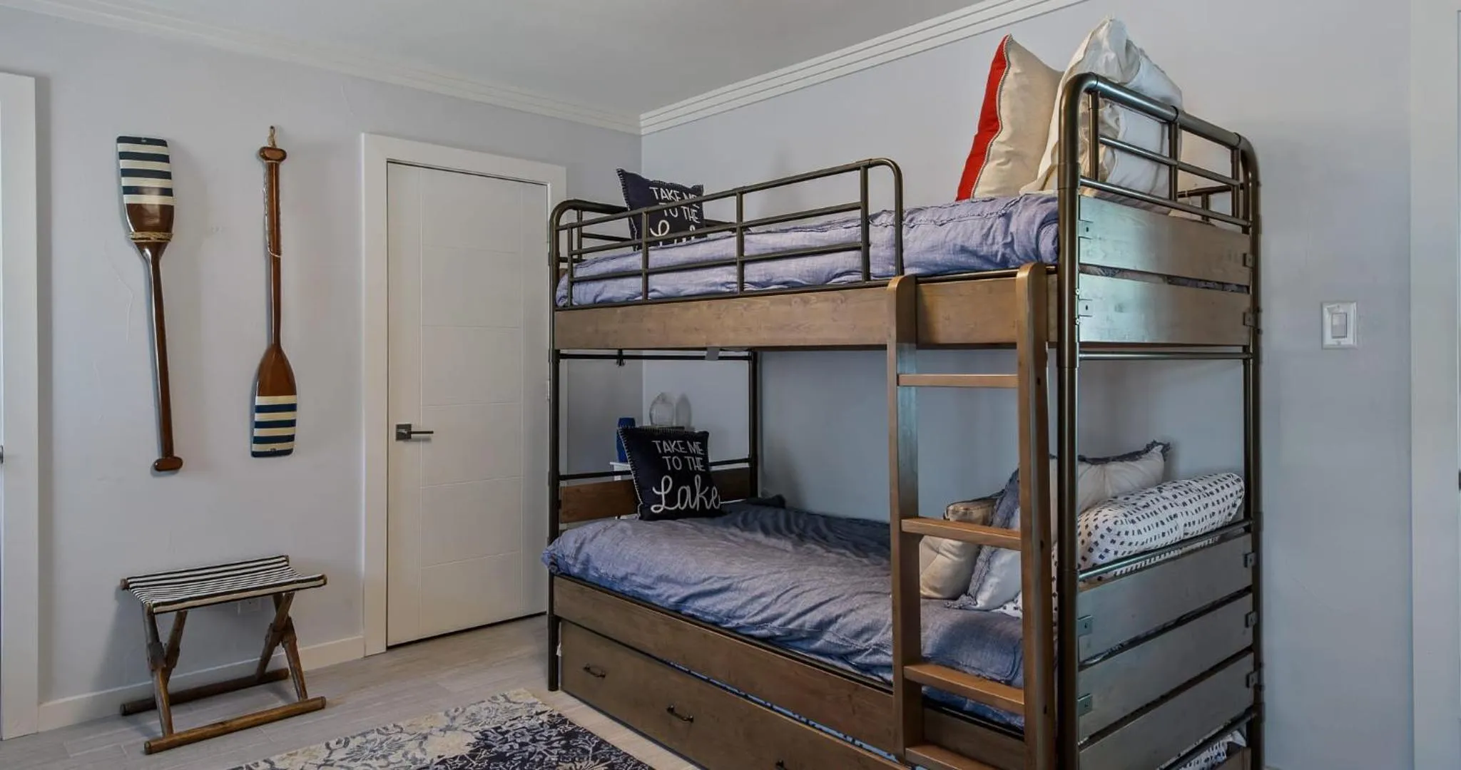 Bed in Stylish 3BR House with Swimming Pool and Walking to HSB Resort