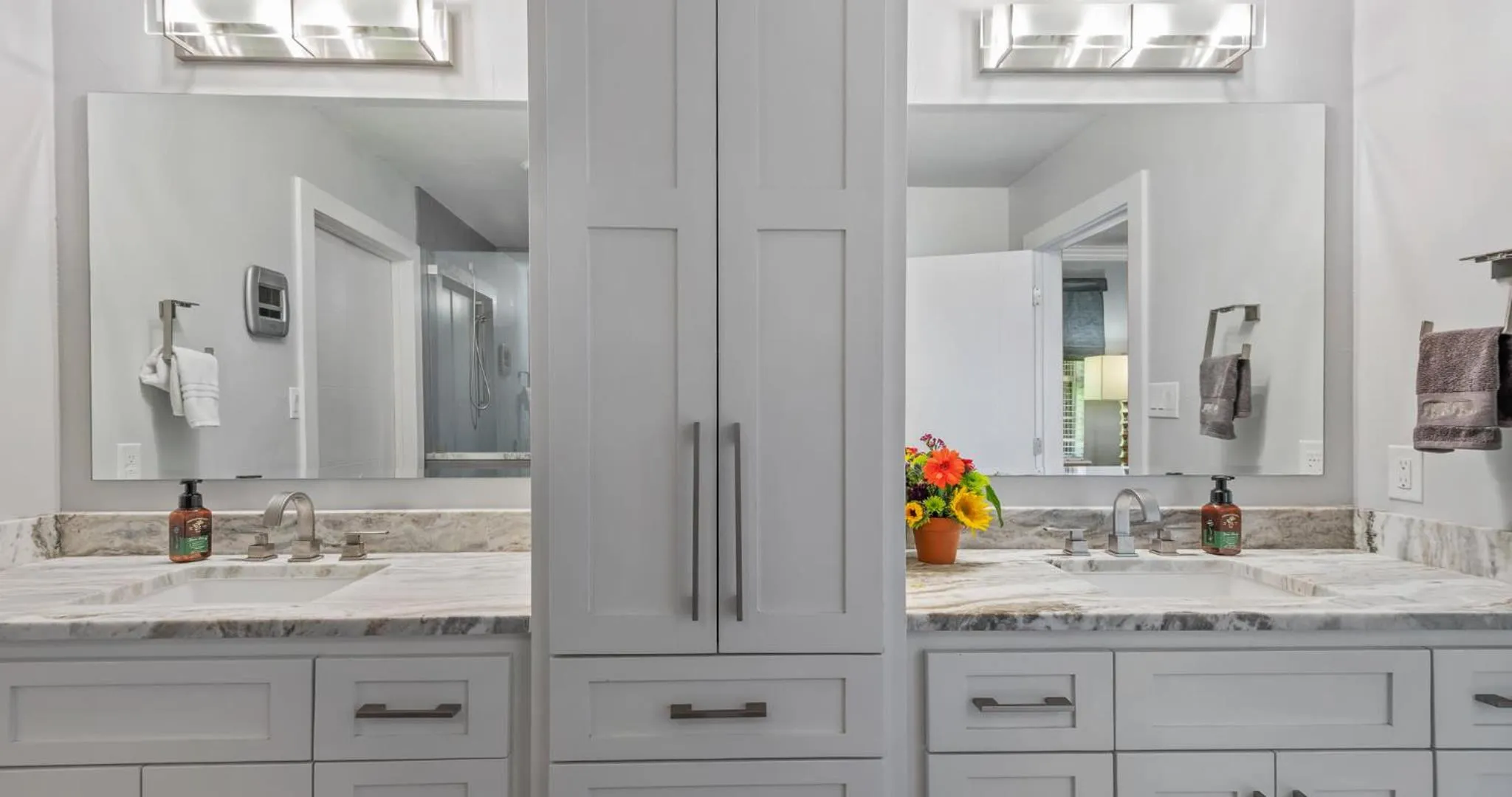 Stylish 3BR House with Swimming Pool and Walking to HSB Resort