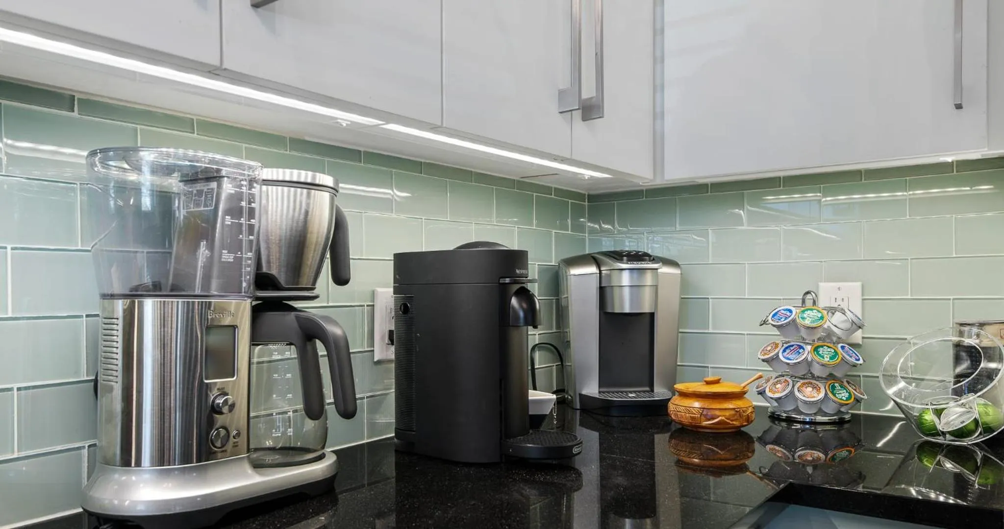 Stylish 3BR House with Swimming Pool and Walking to HSB Resort