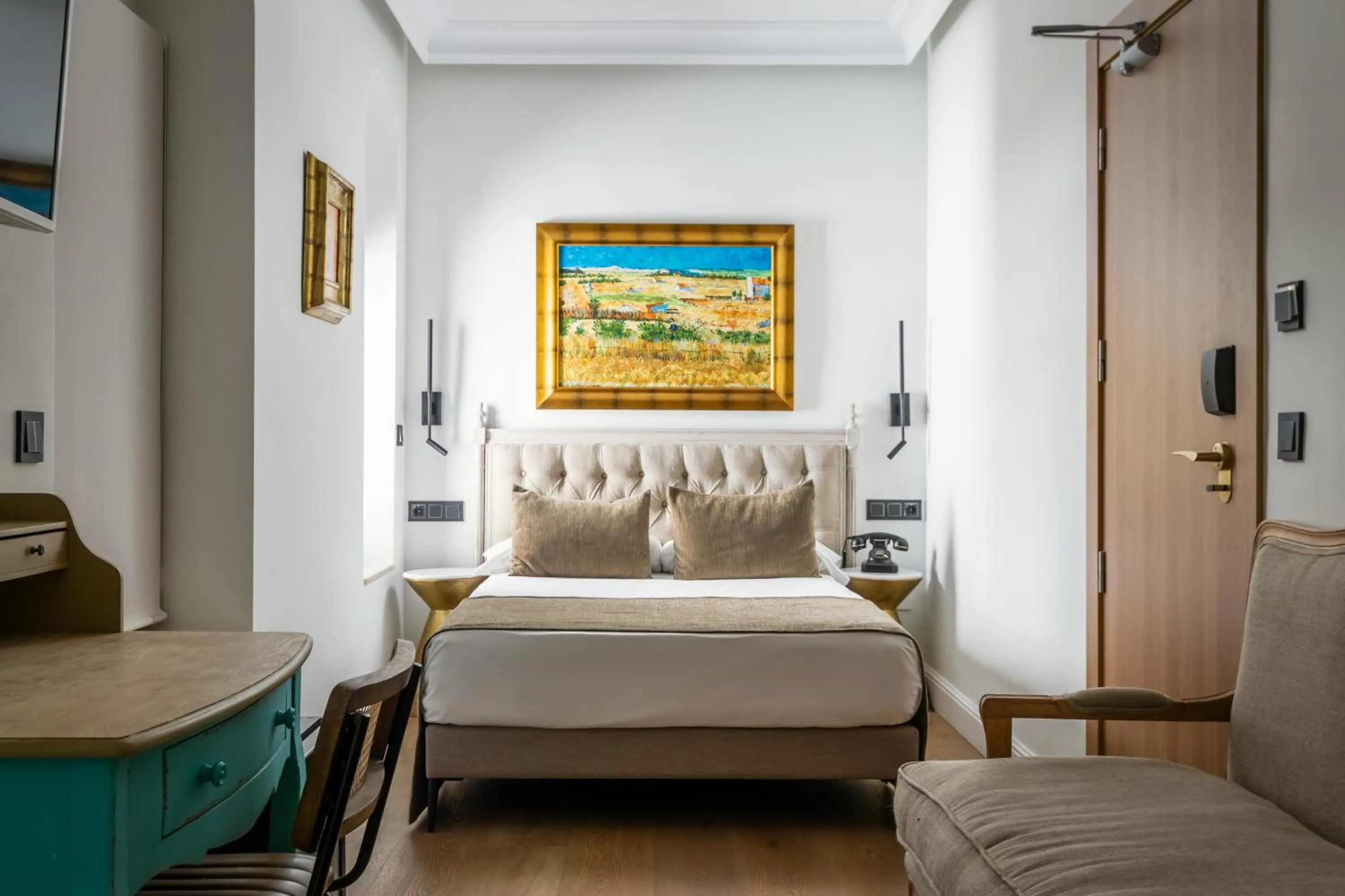 Bed in BYPILLOW California