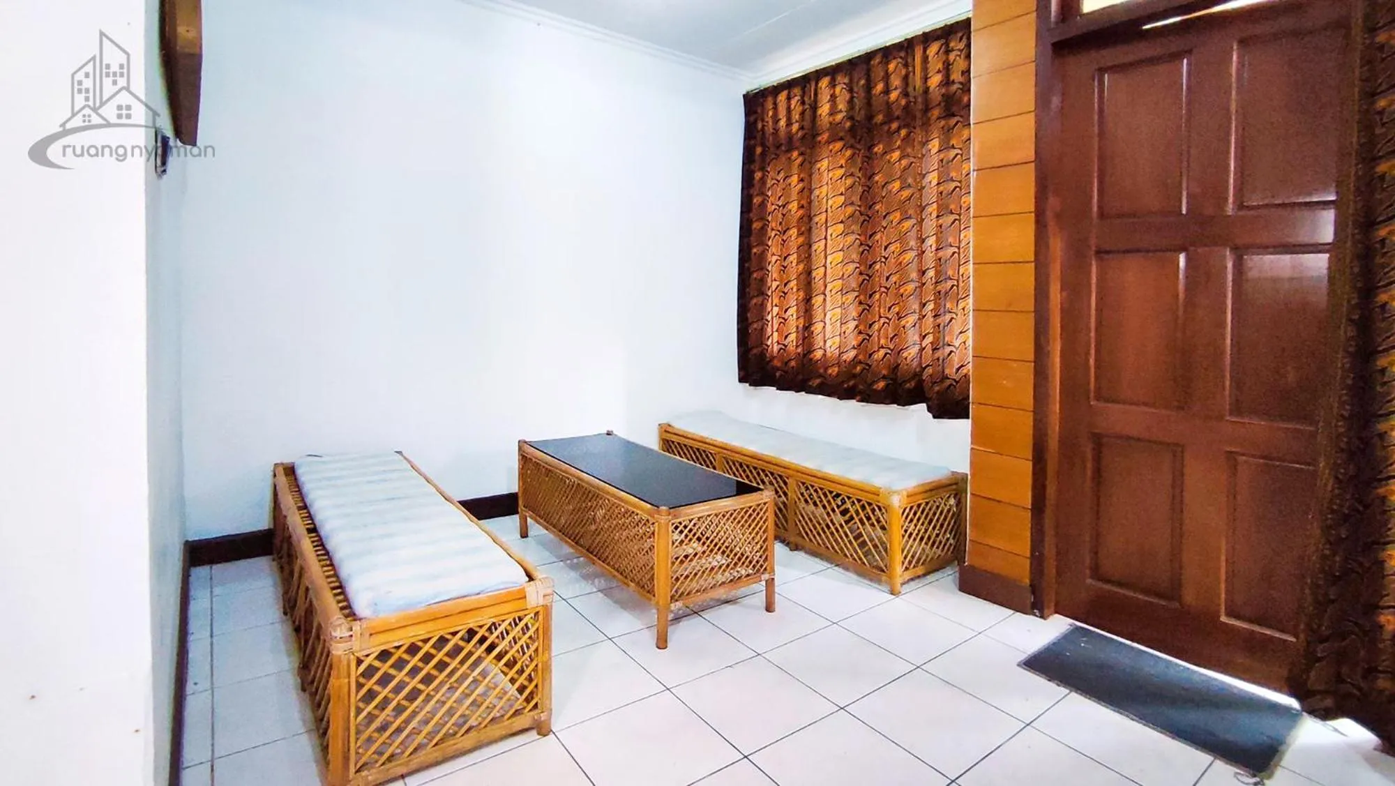 Living room in Sukanagalih Resort by Ruang Nyaman