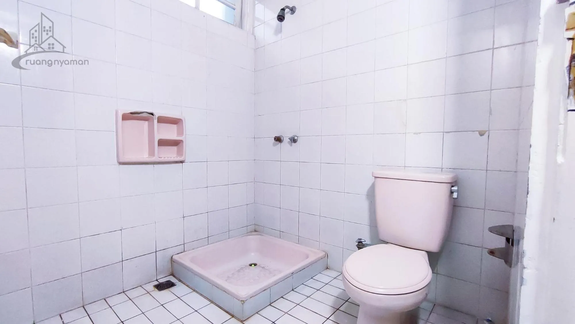 Shower in Sukanagalih Resort by Ruang Nyaman