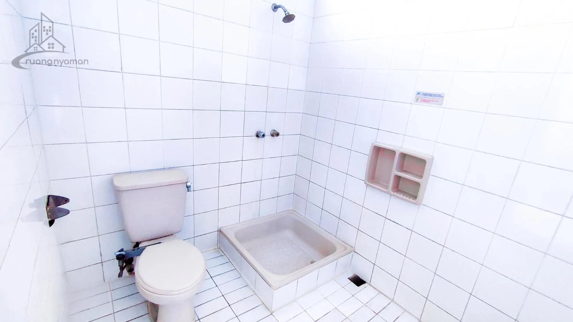 Shower in Sukanagalih Resort by Ruang Nyaman